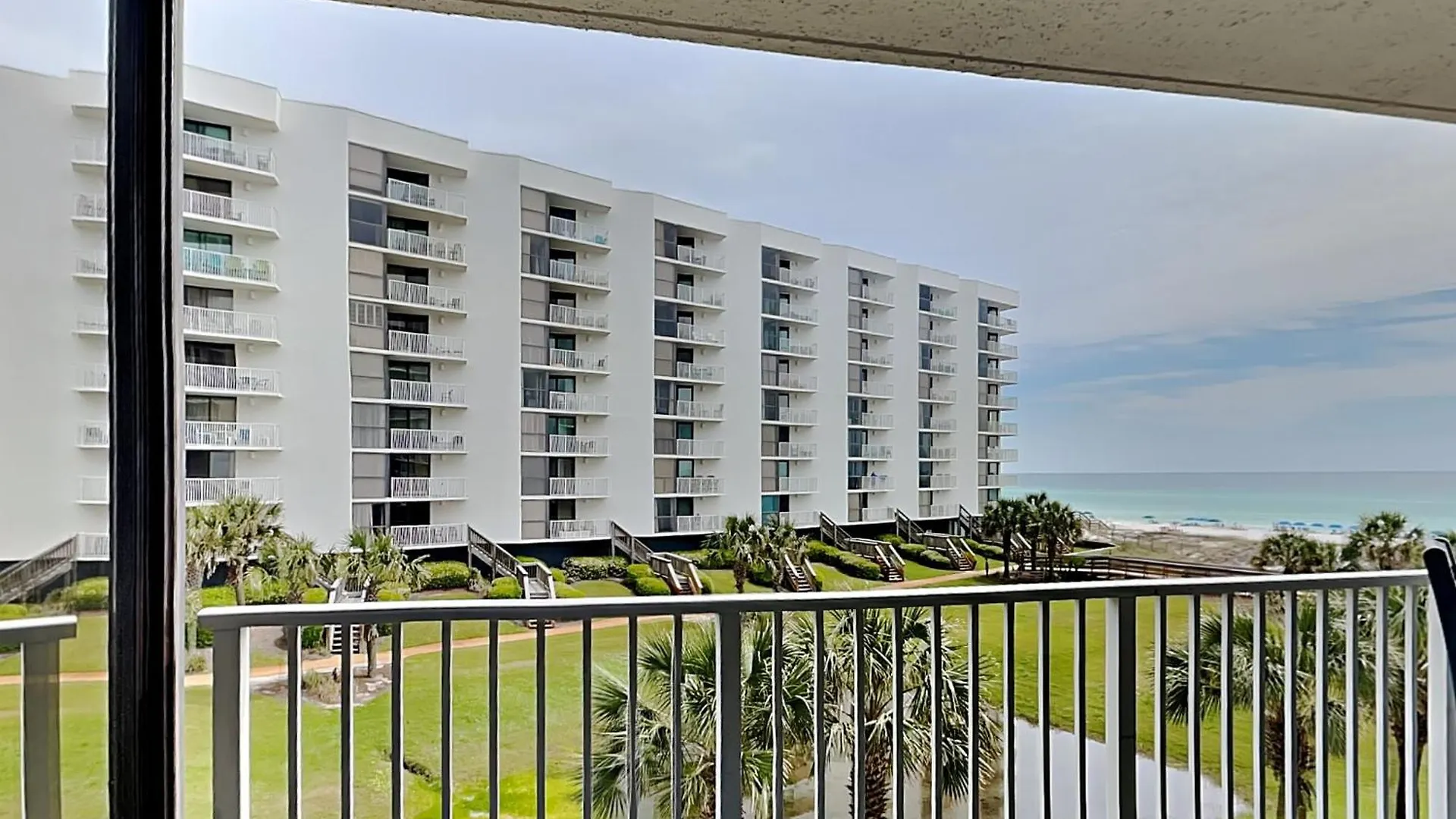 Apartment Mainsail #225 *