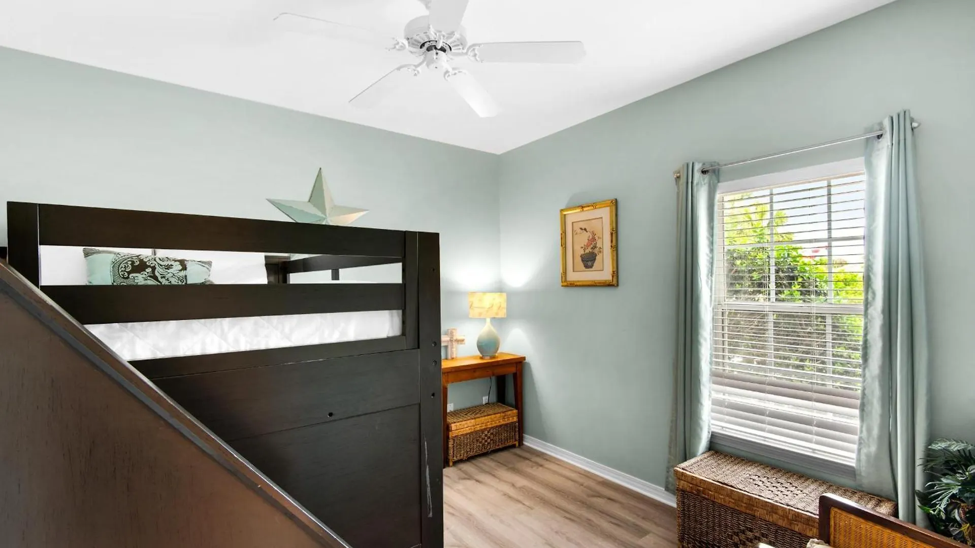 Apartment Spyglass #103 *