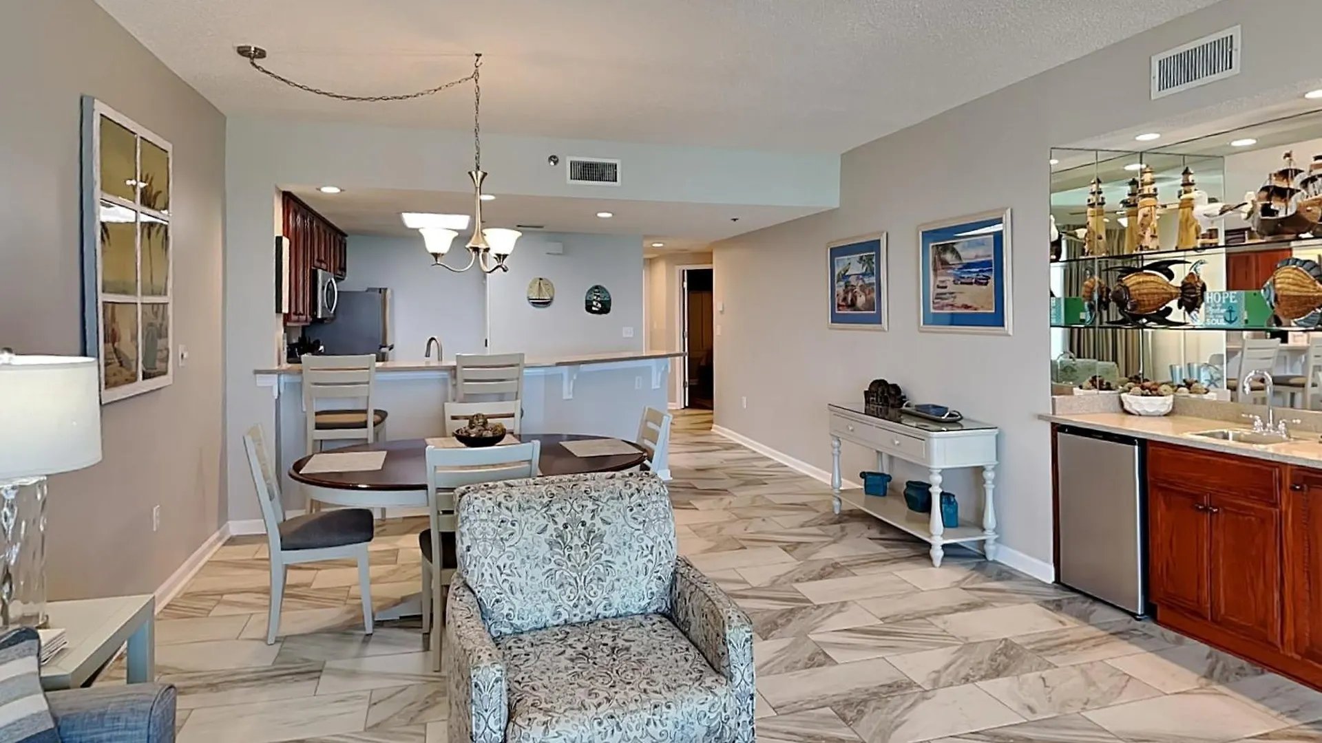 Apartment Sterling Sands #302 *