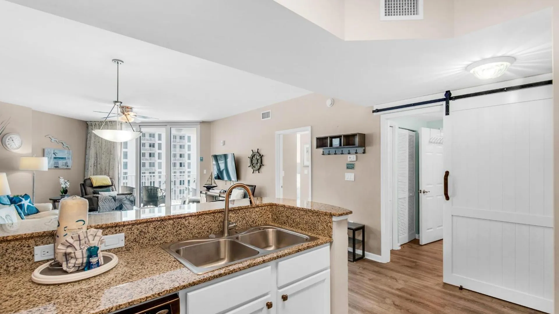 Palms #2605 Jr 2br 2* 데스틴