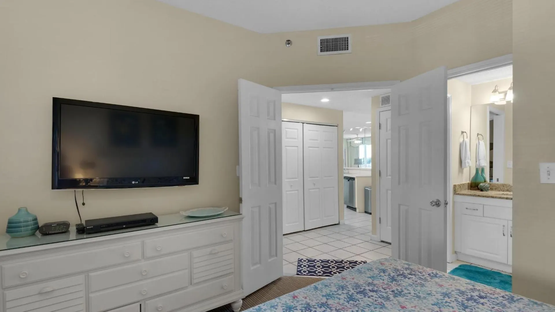 Sterling Sands 209 *