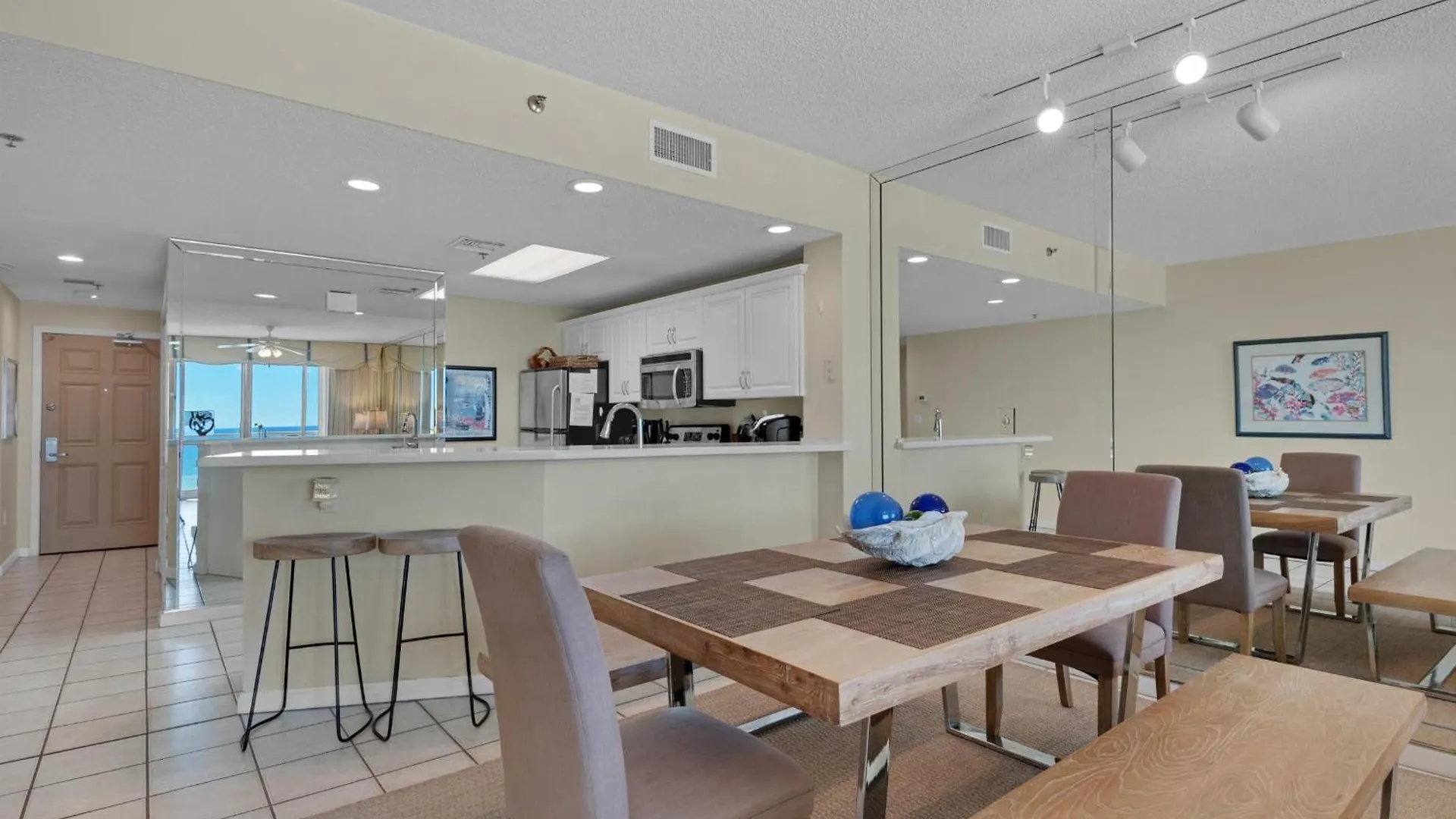 Sterling Sands 209 Apartment *