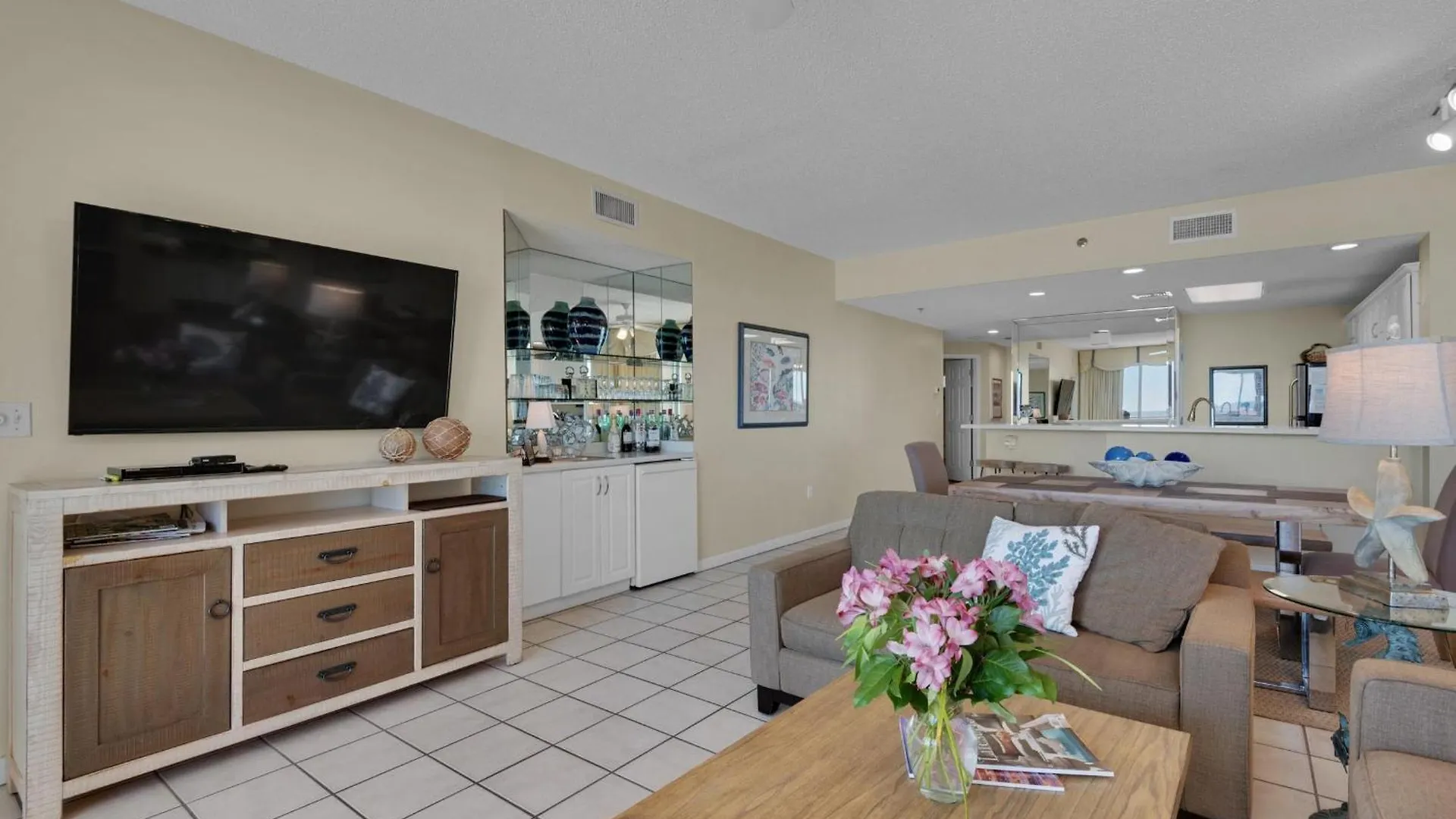 Apartment Sterling Sands 209 *