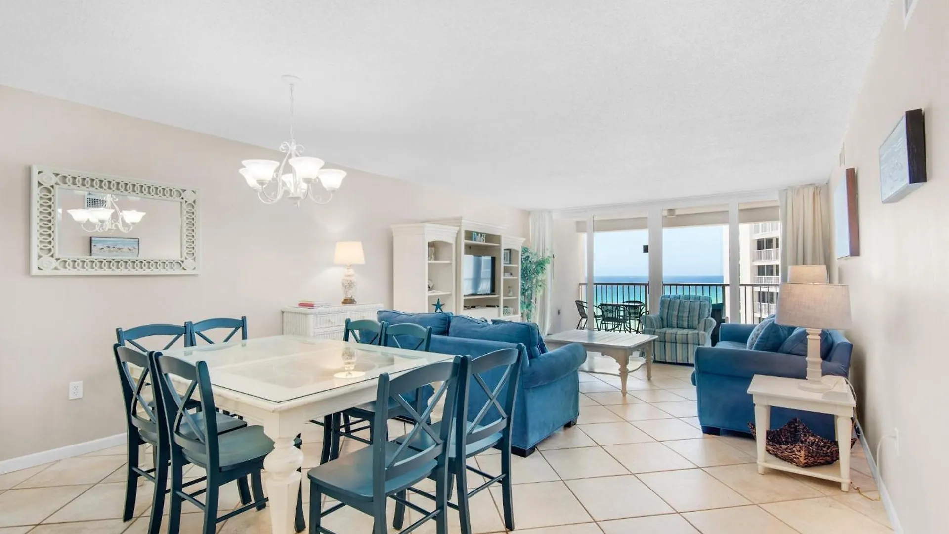 Shoreline Towers 1085 Apartment *