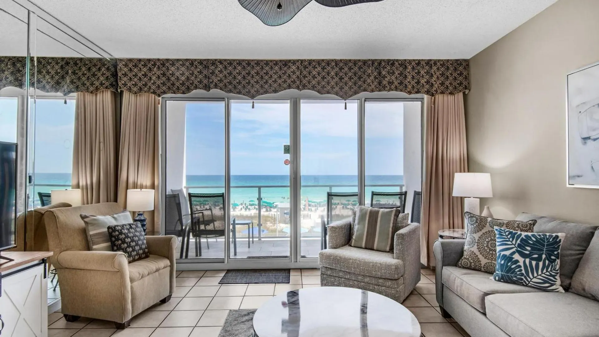 Sterling Sands 208 度假居 *