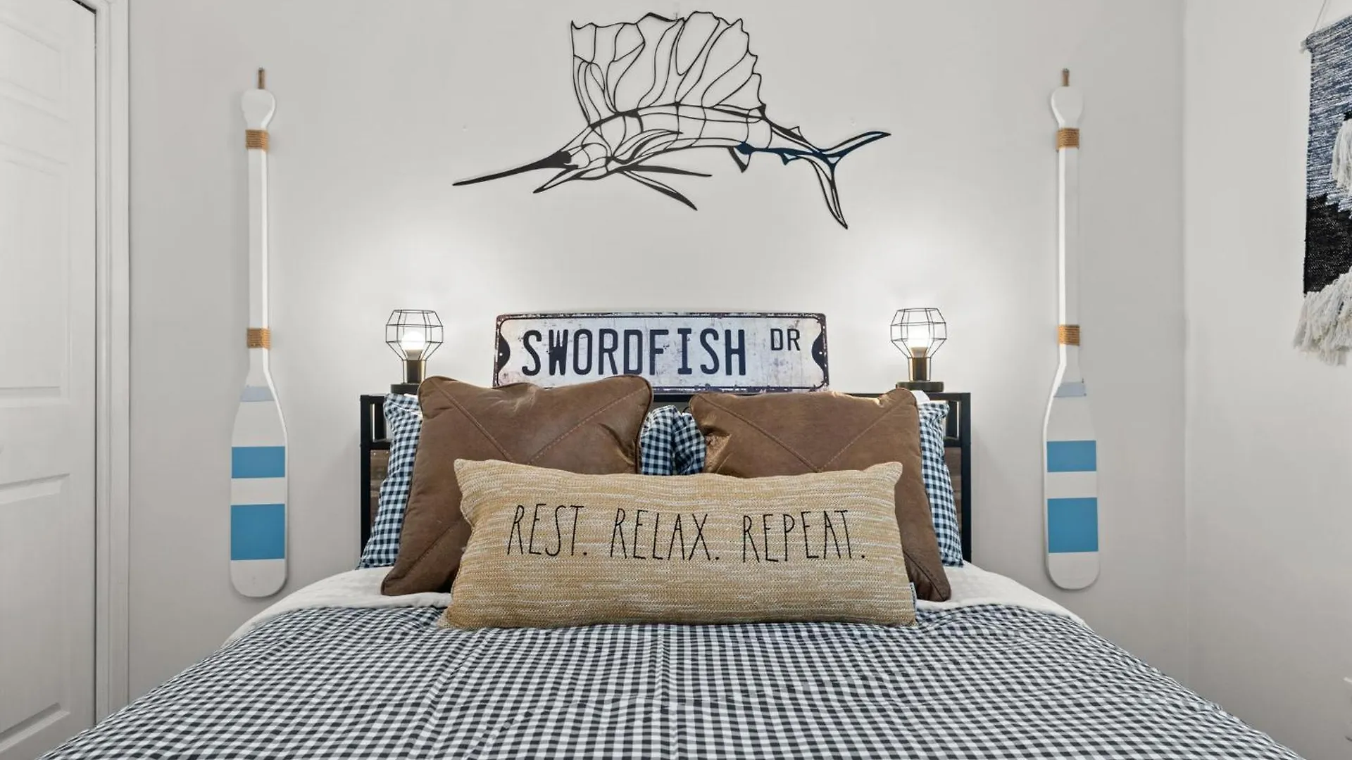 Apartment Swashbucklin' Swordfish - Steps To The Destin
