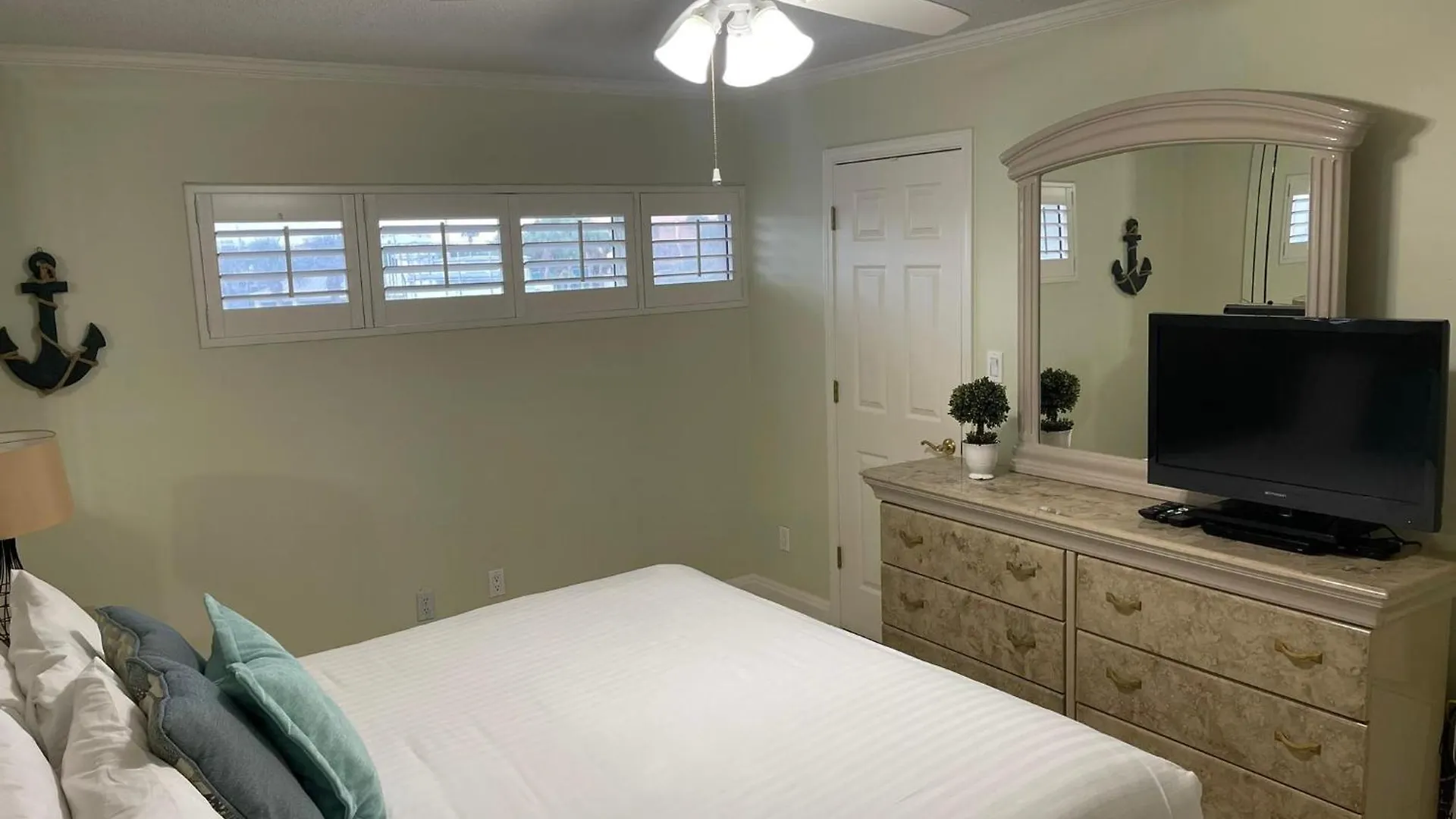 Surf And Racquet Unit 214 * Destin