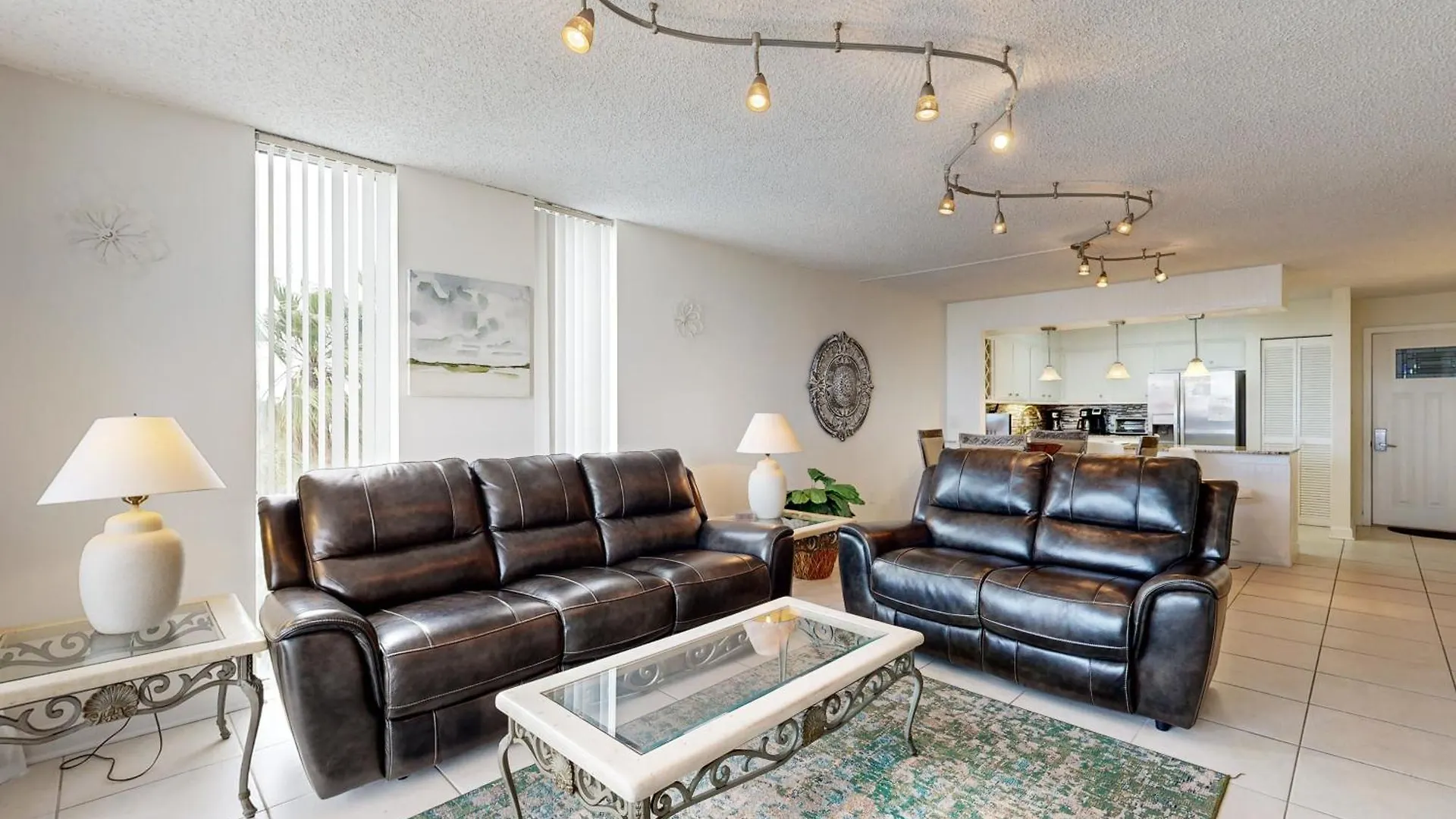 Dolphin Point #406a