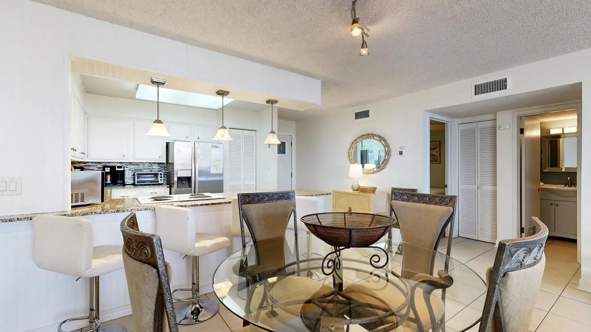 Dolphin Point #406a Apartment *