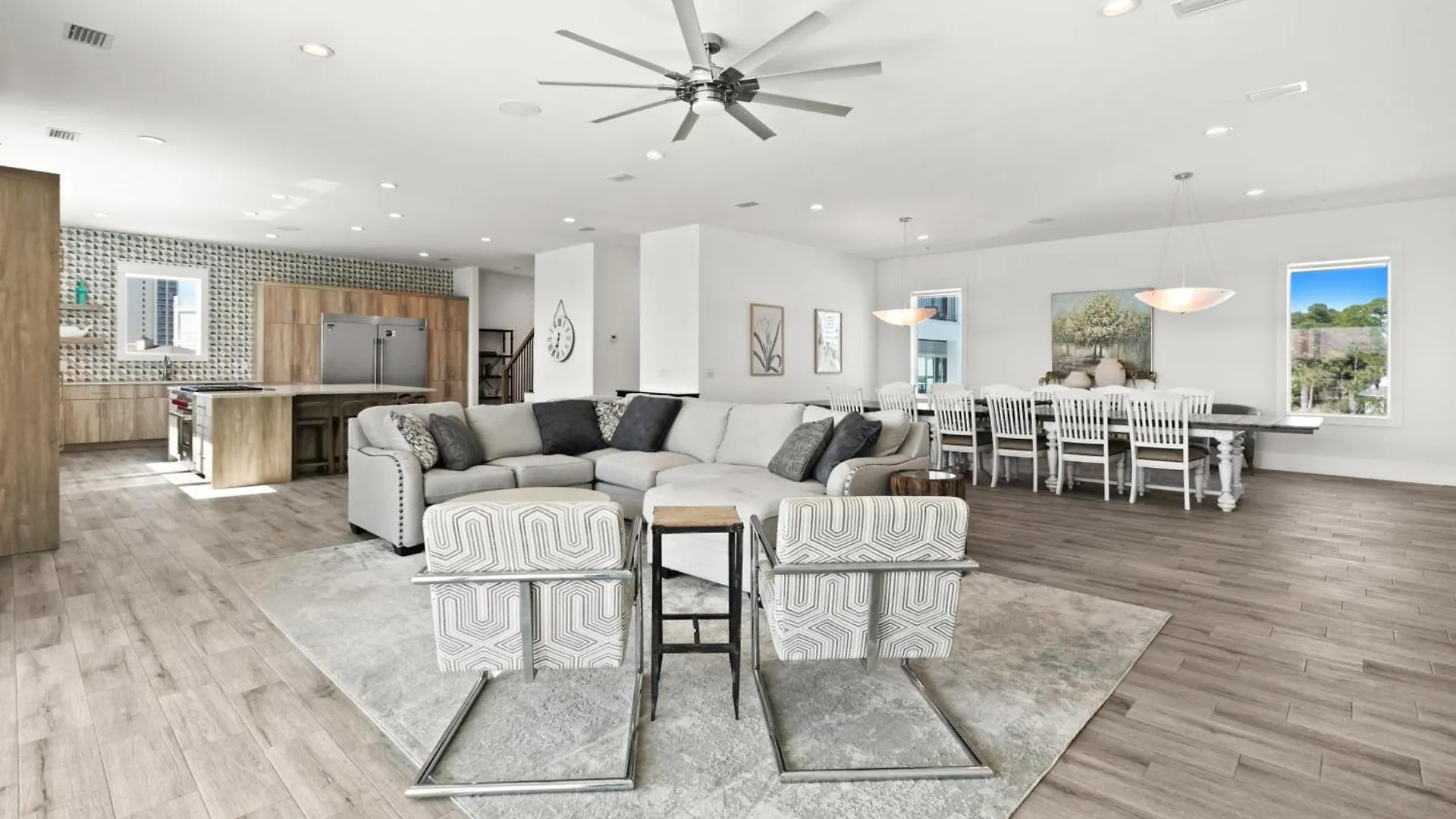 Bourbon - Your Dream Vacation Destination Destin