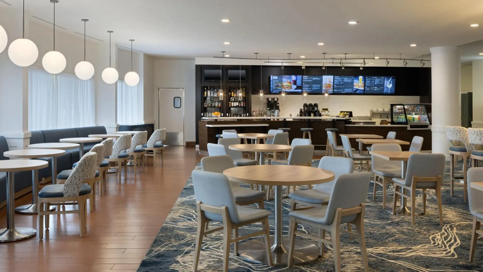 Courtyard By Marriott Sandestin At Grand Boulevard Hotel 3*