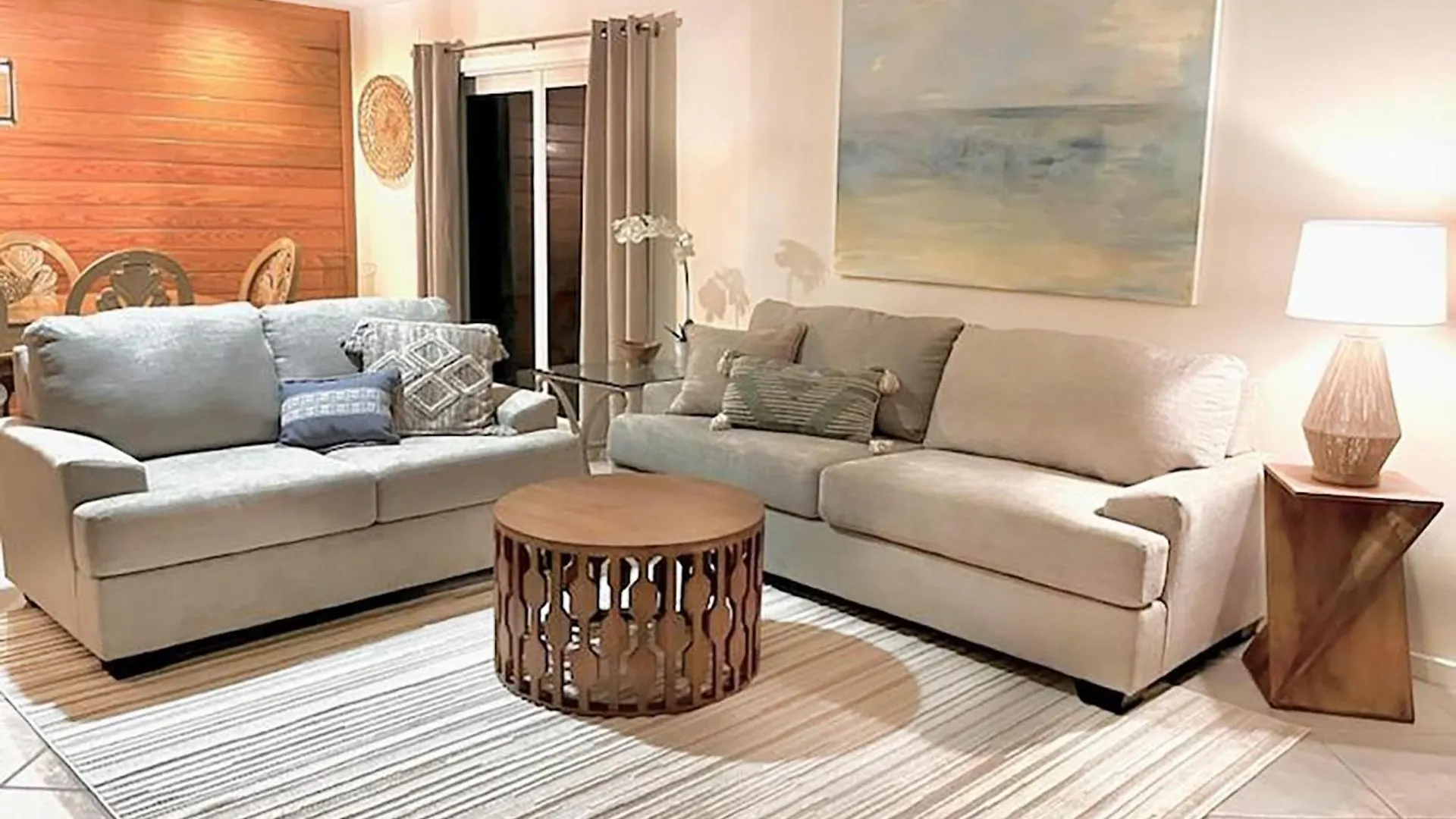 Shoreline Towers Townhouse 4-4 *