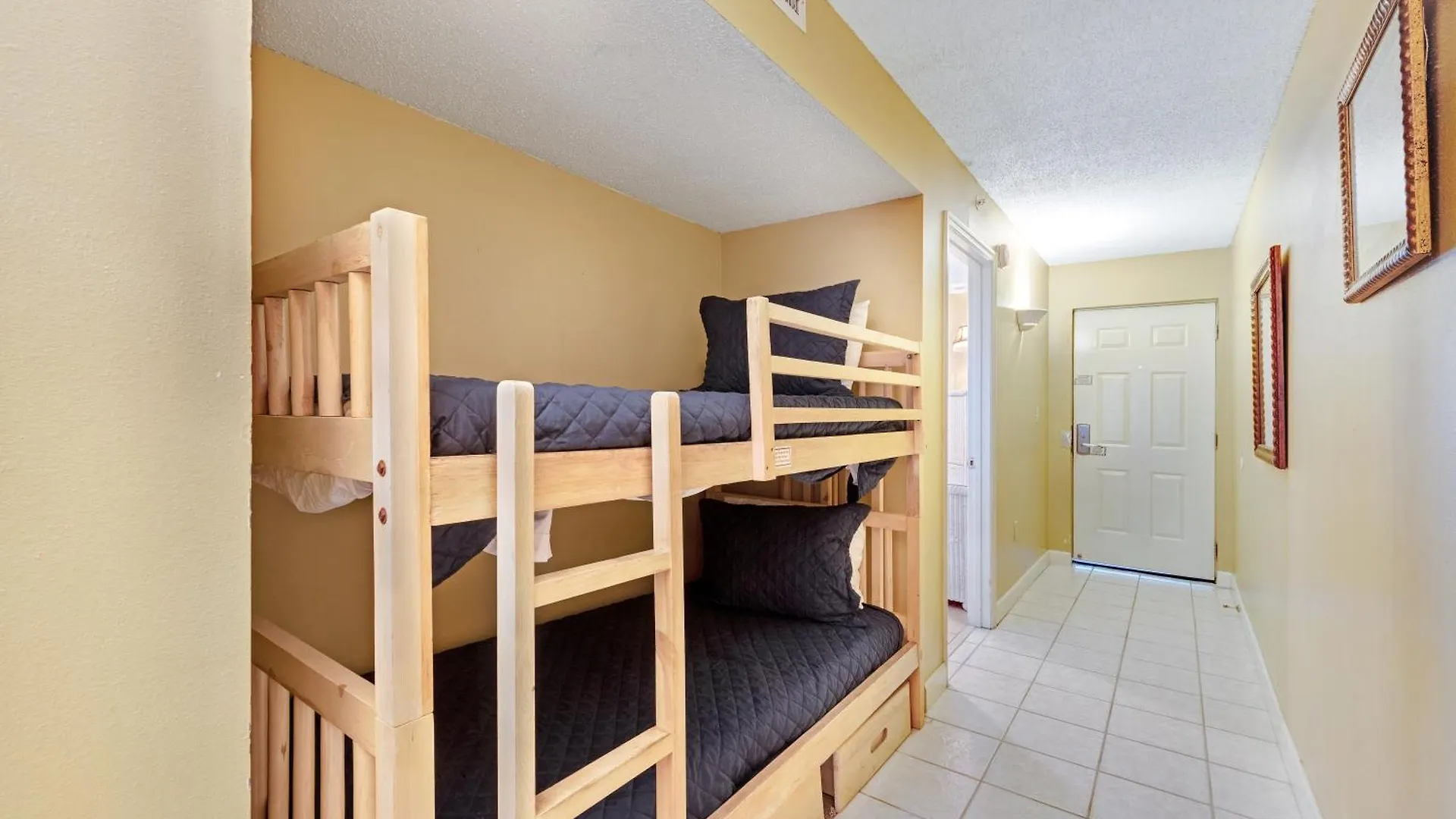Apartment Pelican Pointe