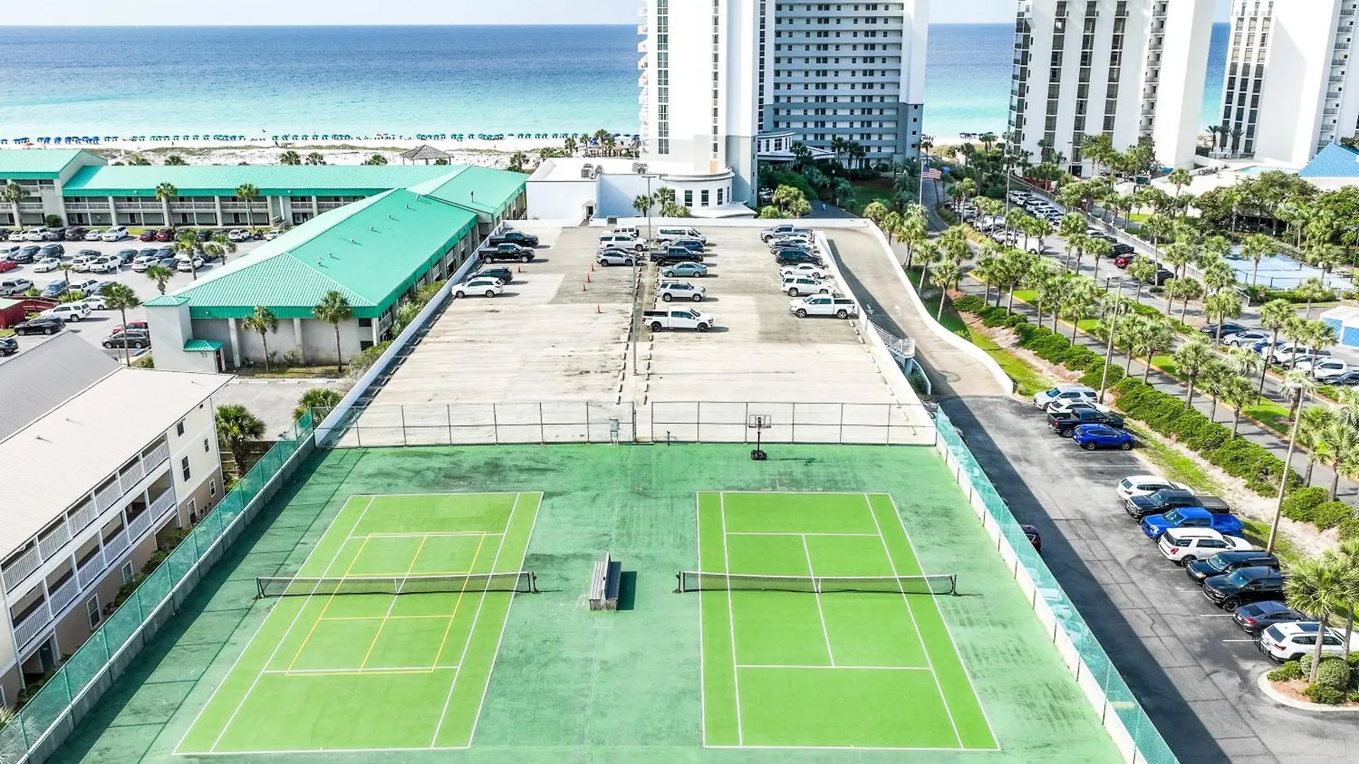 Pelican Pointe Apartment