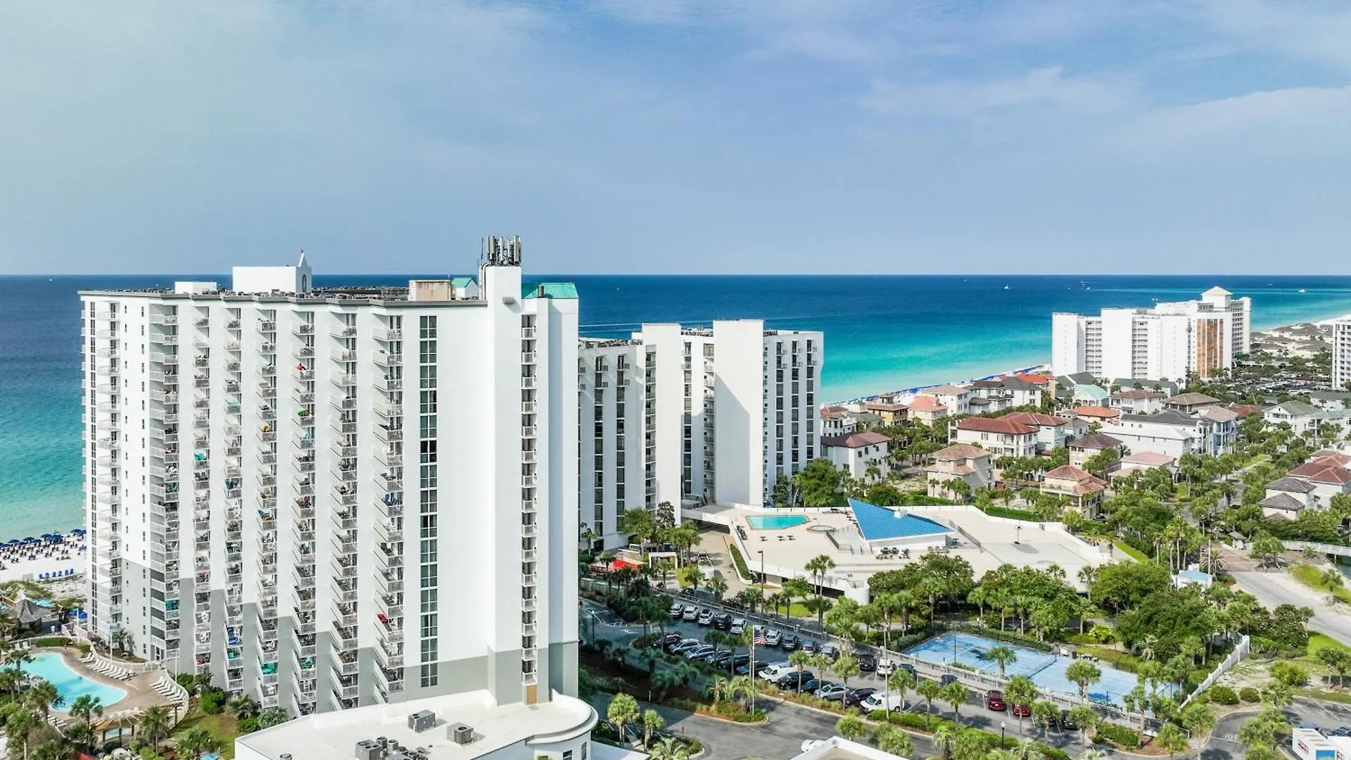 Pelican Pointe Apartment