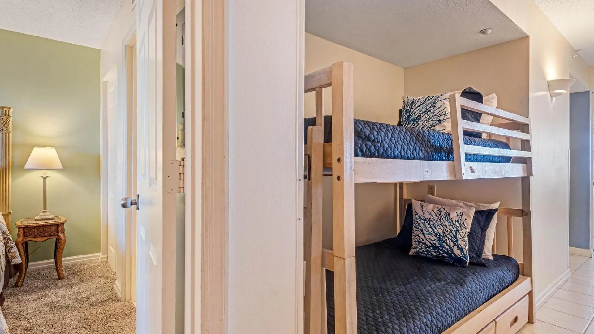 Apartment Pelican Pointe *