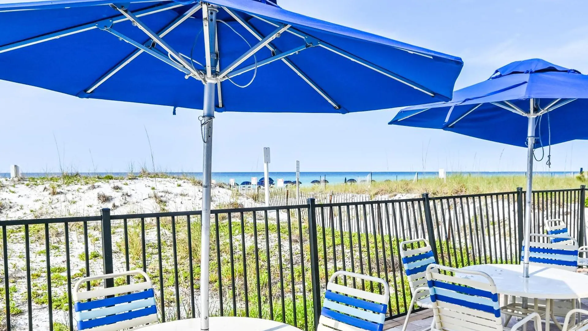Pelican Pointe Apartment *