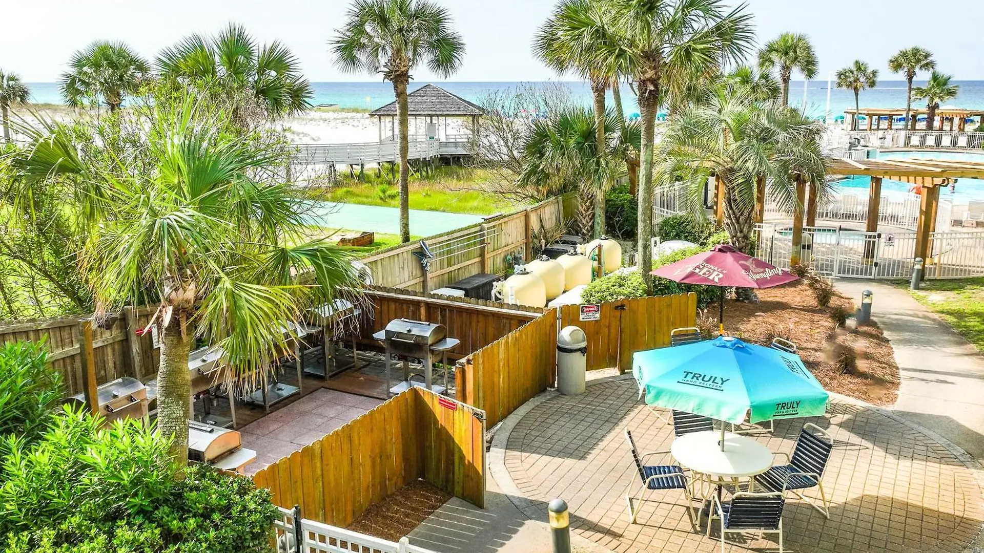 Pelican Pointe *