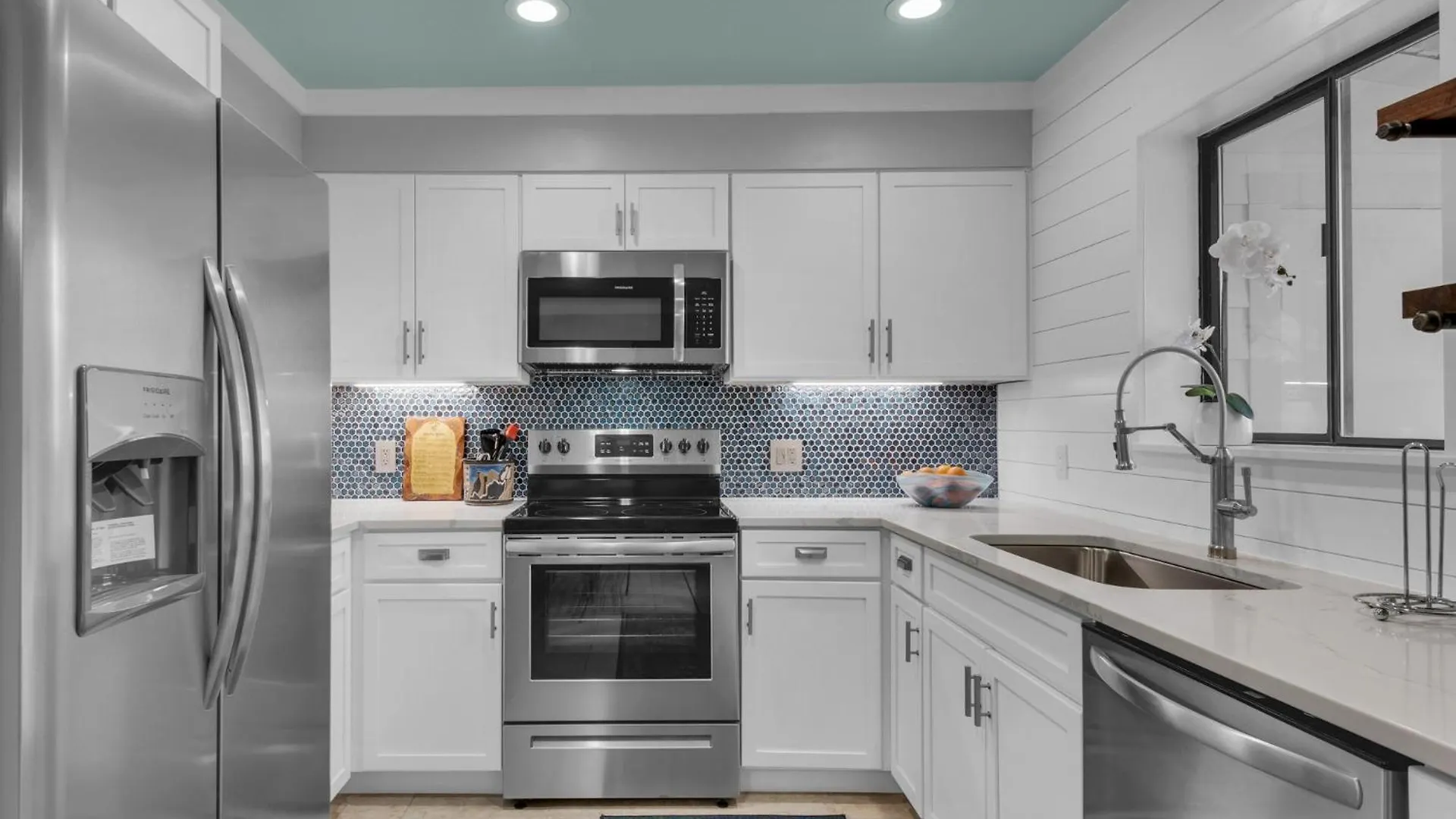 Gulf Winds East 23 By Newman-dailey Holiday home