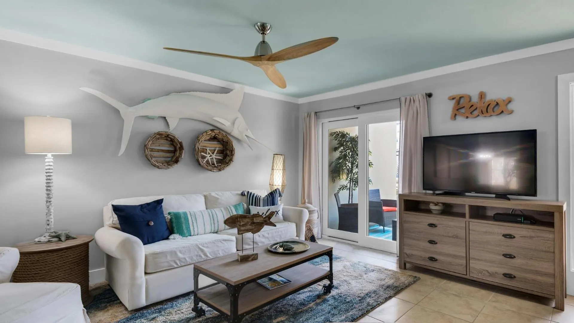 Gulf Winds East 23 By Newman-dailey Holiday home
