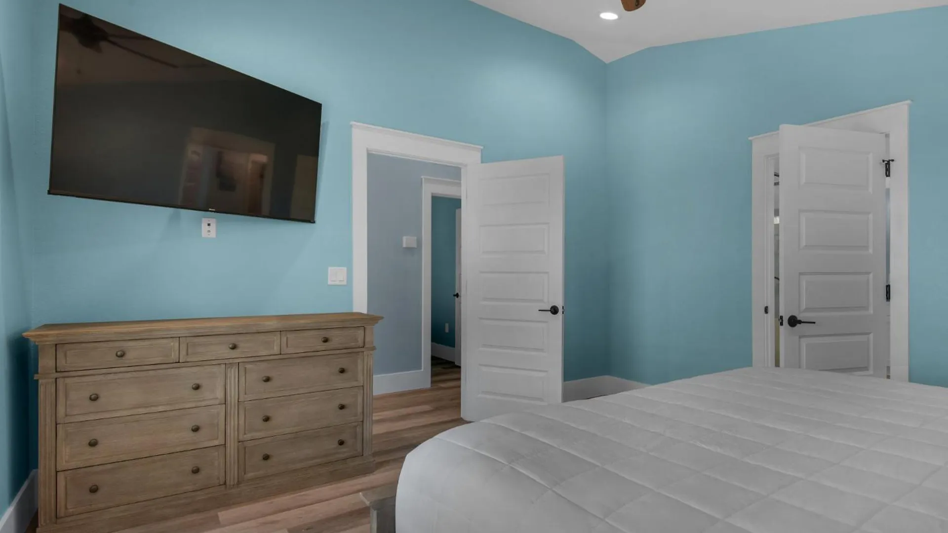 Coastal Cove By Newman-dailey Holiday home