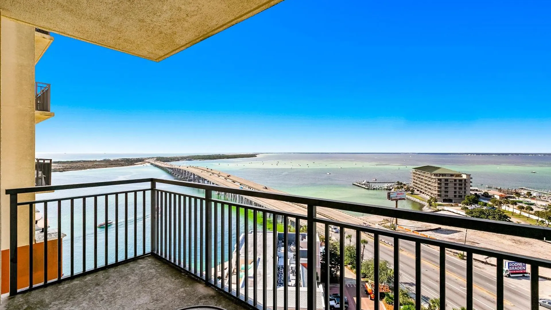 Holiday home Emerald Grande