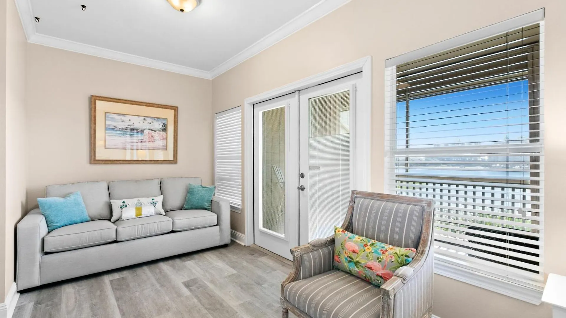 Holiday home Seascape Lakefront