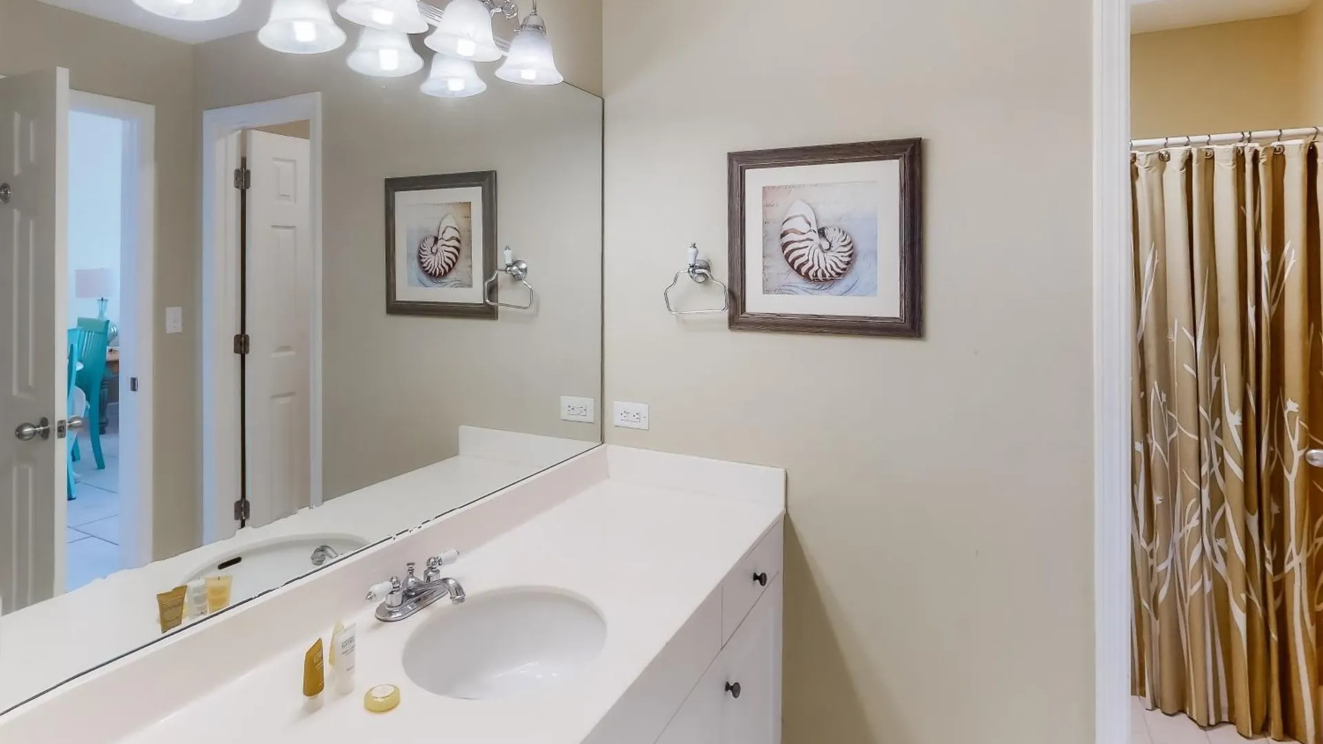 Apartment Leeward Key *
