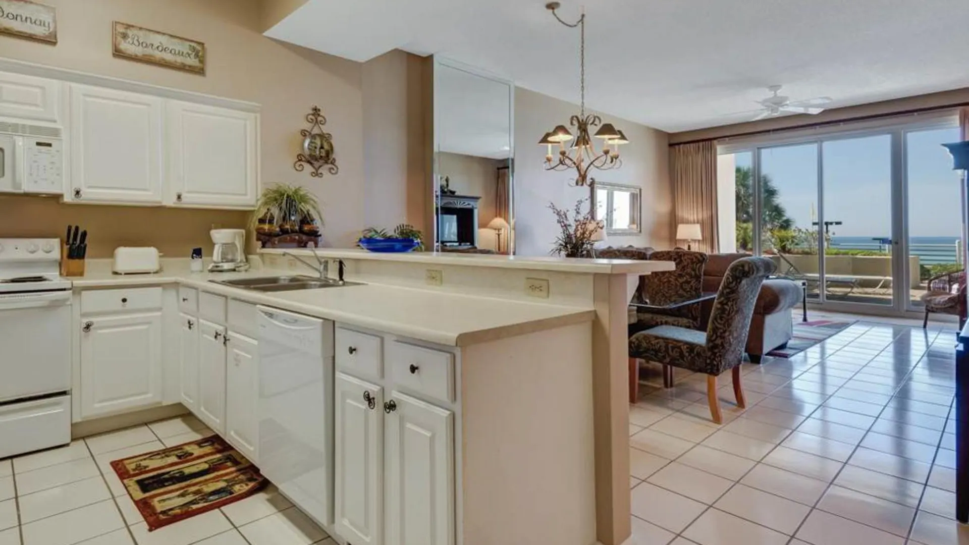 Holiday home Tops'l Tides I