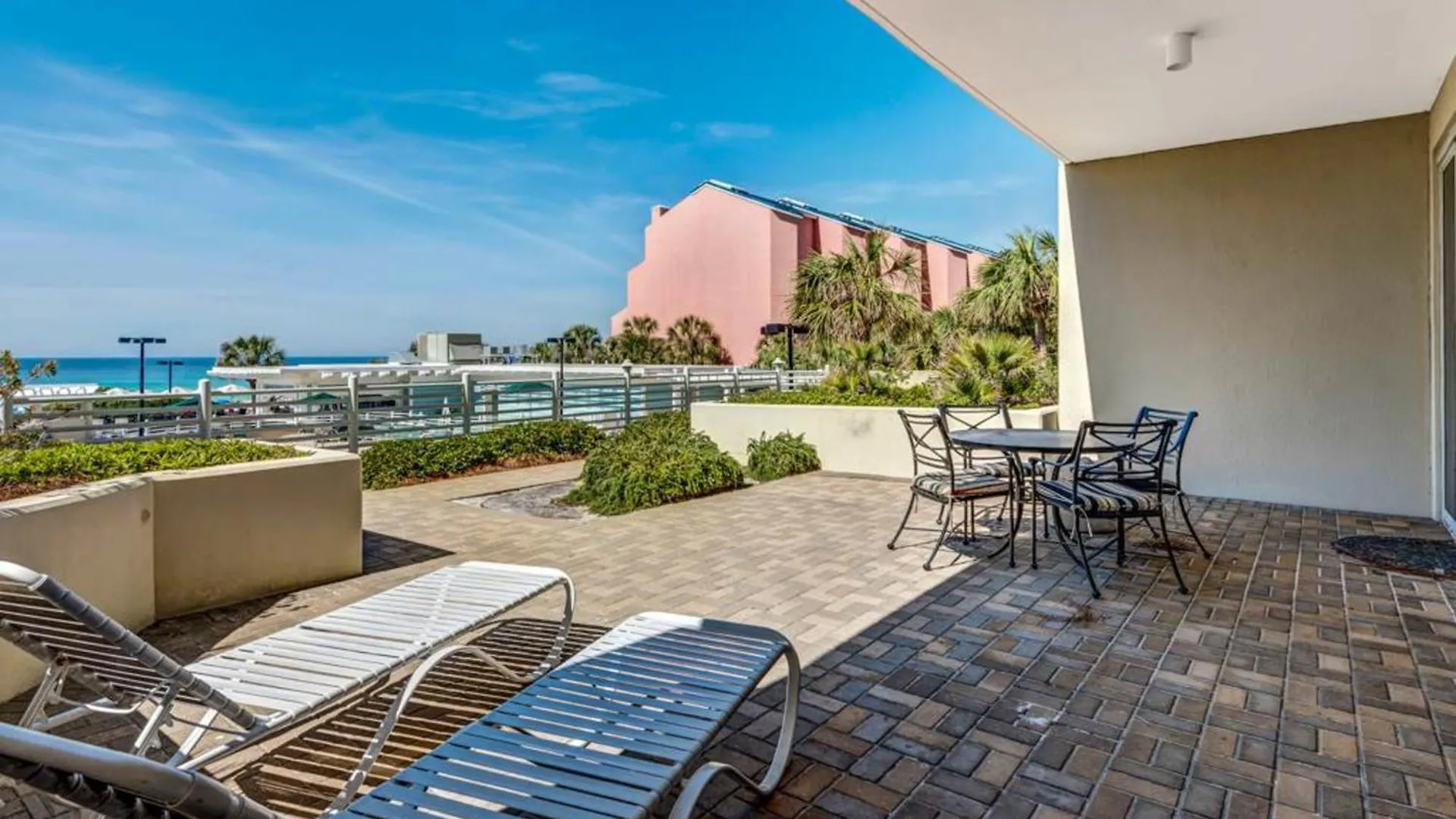 Holiday home Tops'l Tides I *