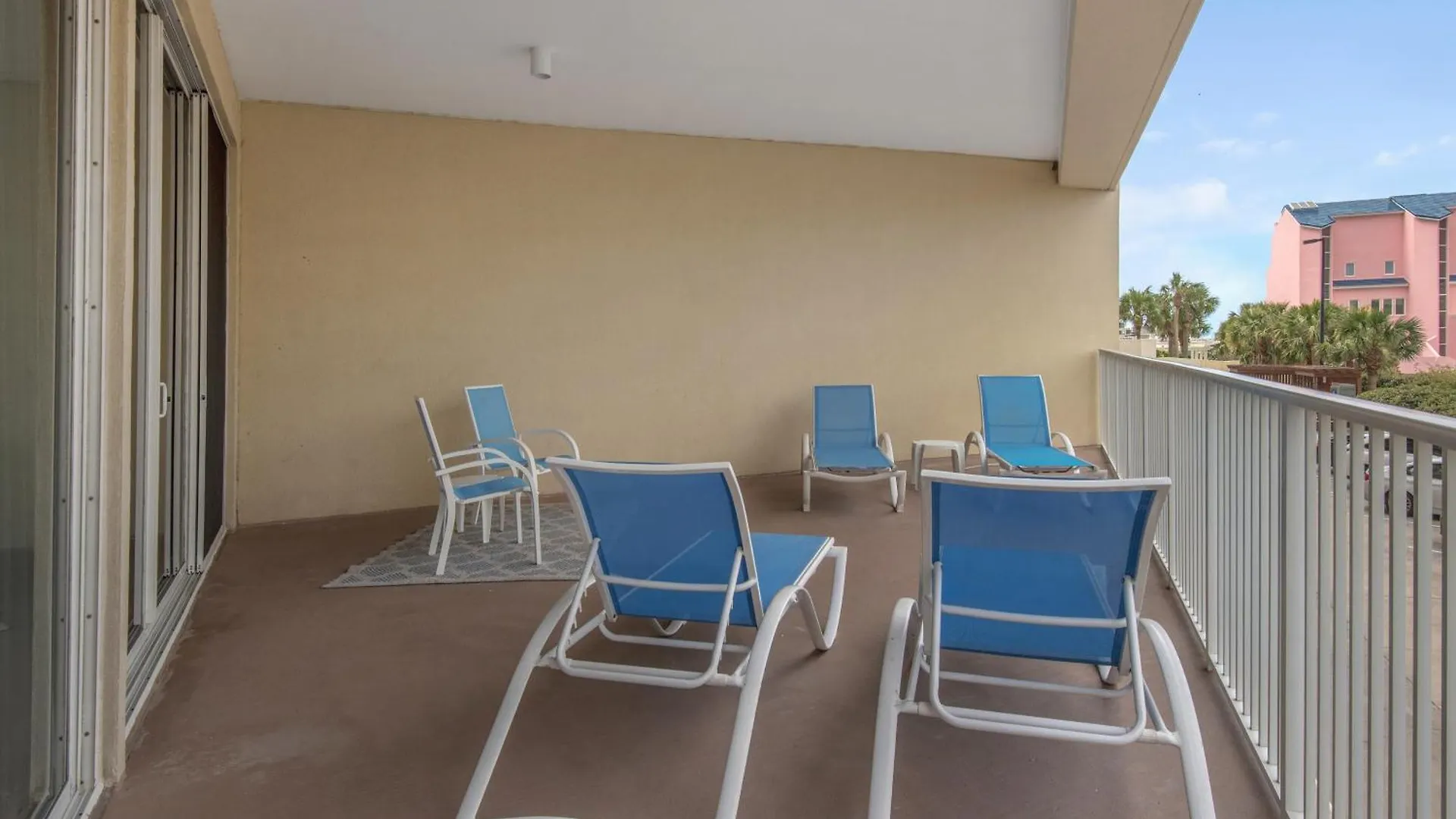 Tops'l Tides I Holiday home