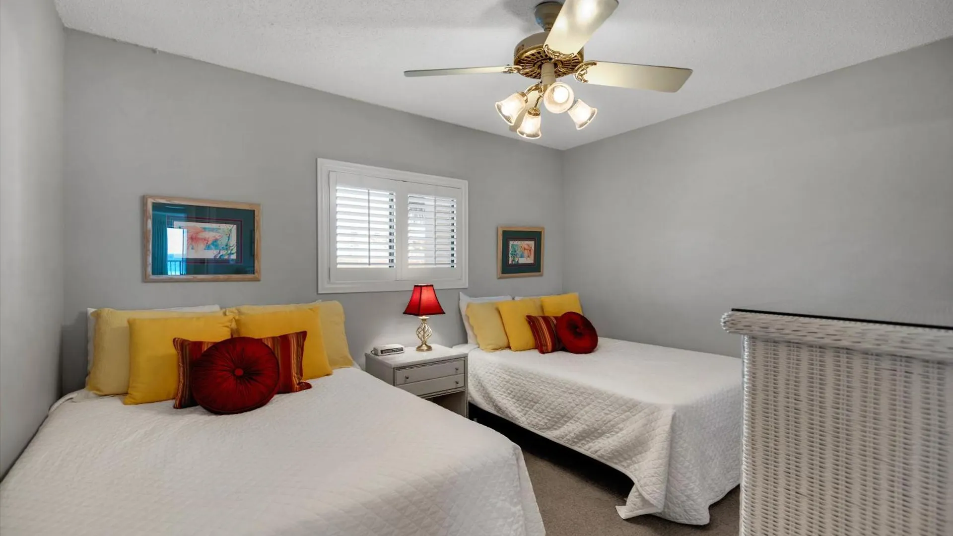 Huntington By The Sea Holiday home