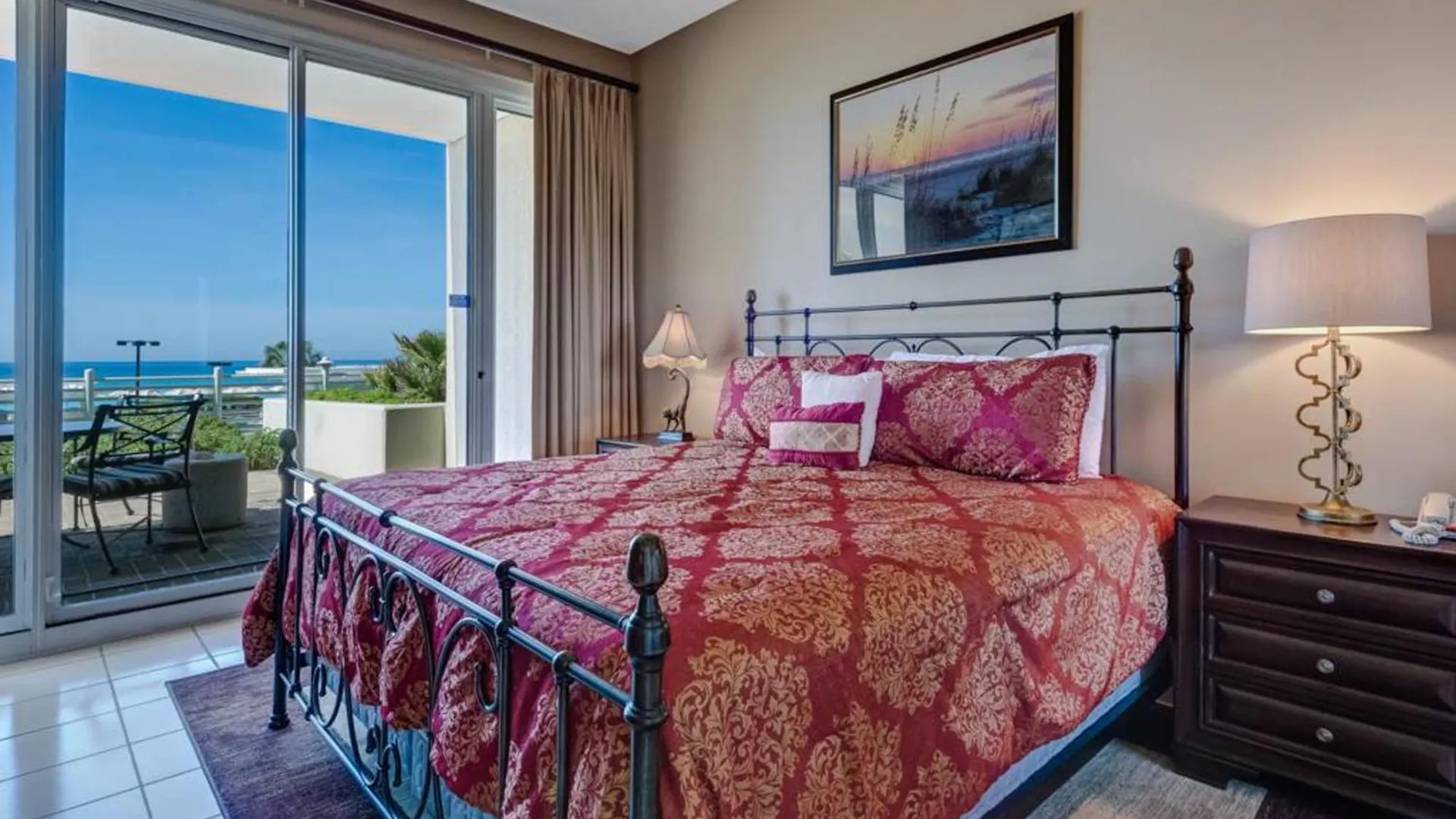 Holiday home Tops'l Tides I