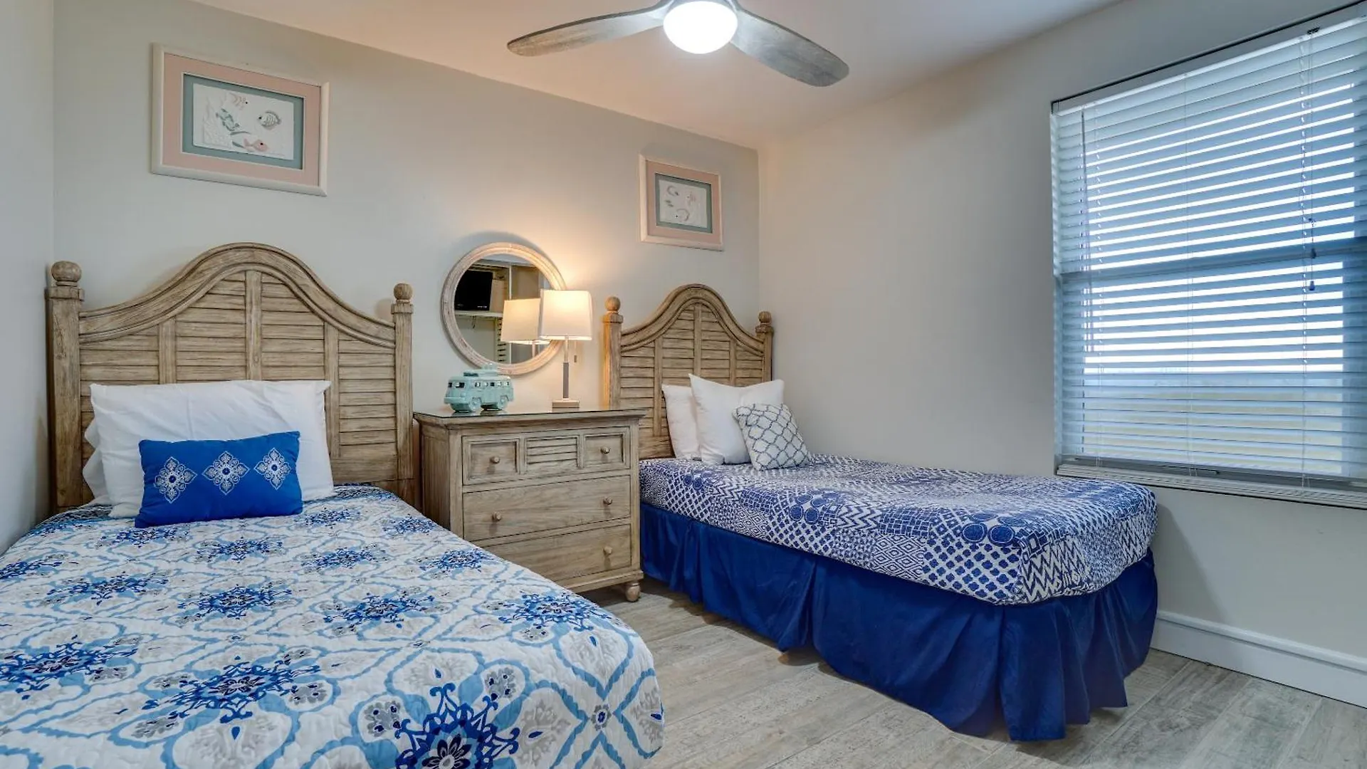 Pelican By Panhandle Getaways