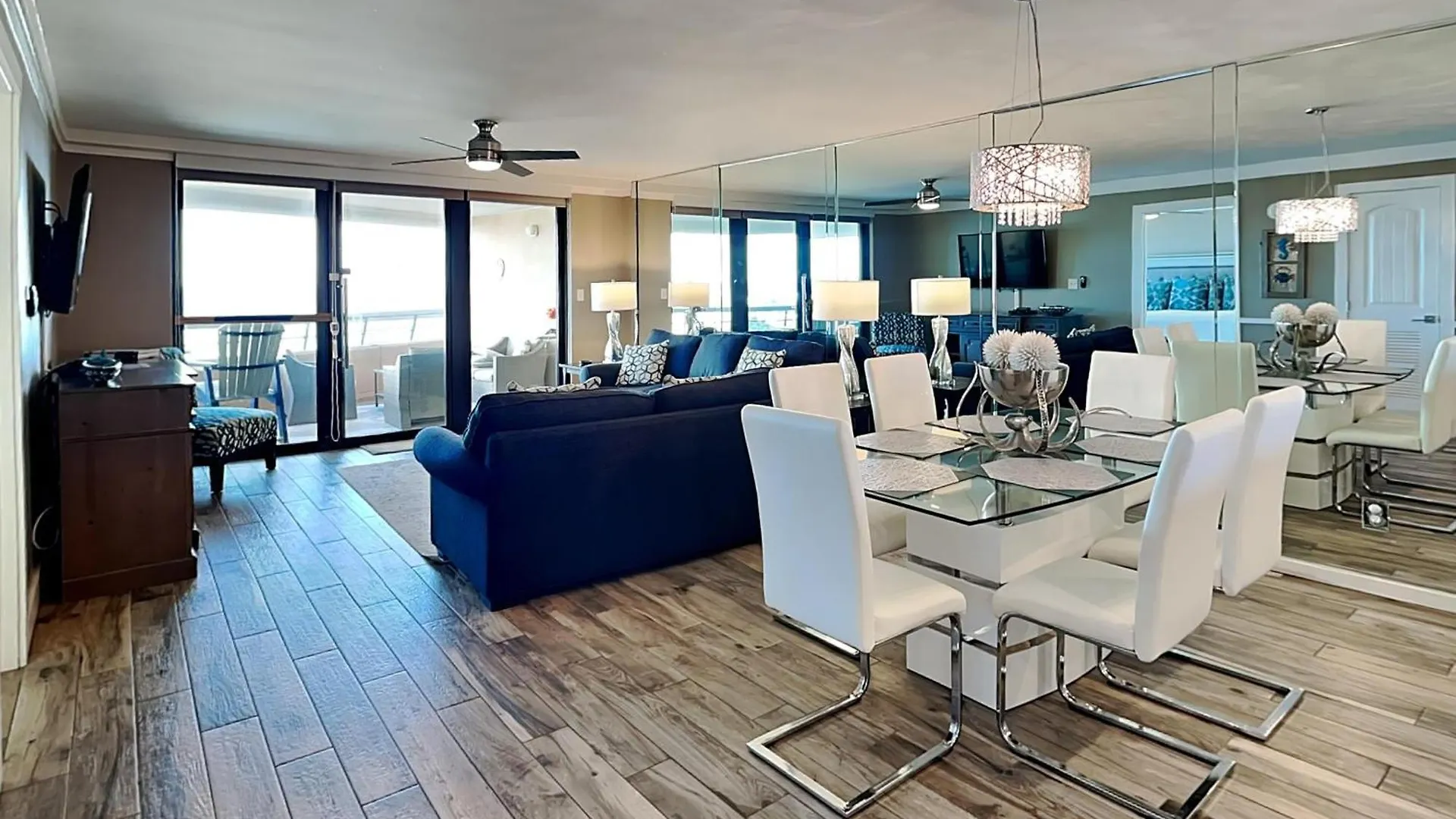 Edgewater 810 Apartment *