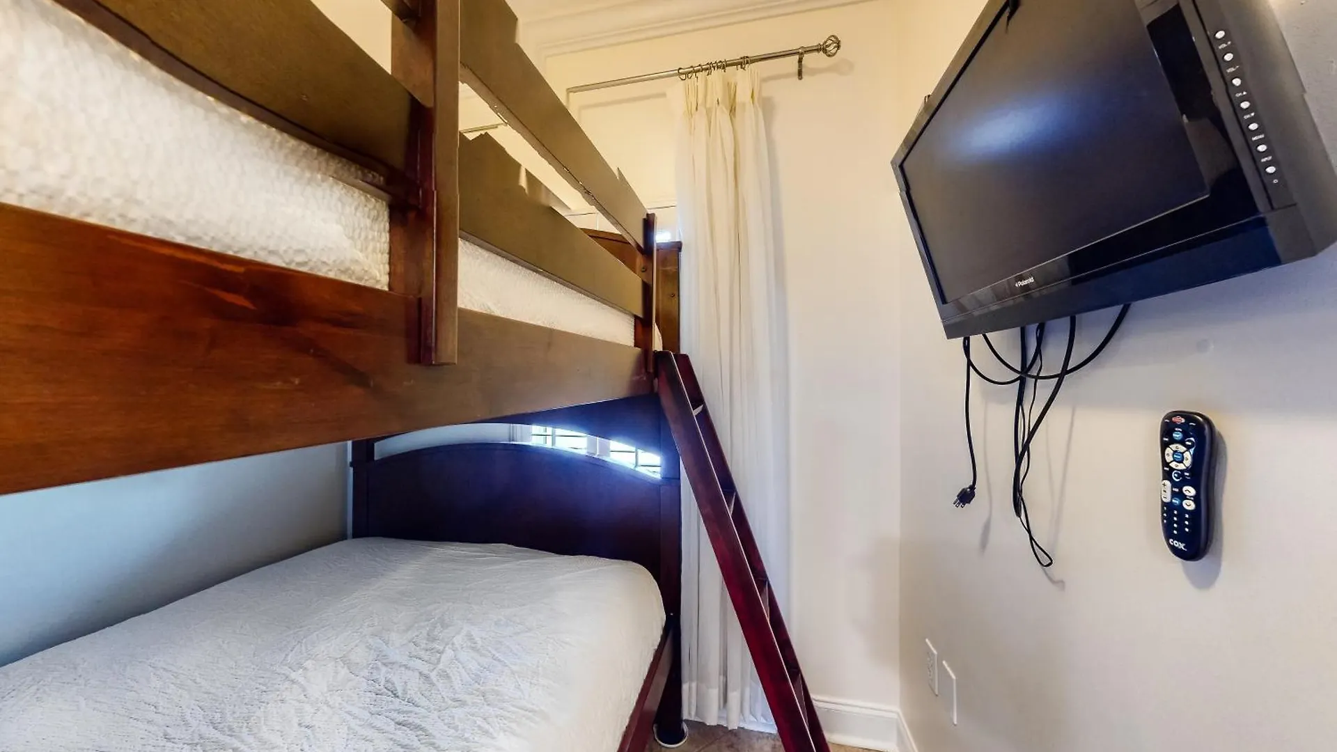 Sterling Sands Apartment *