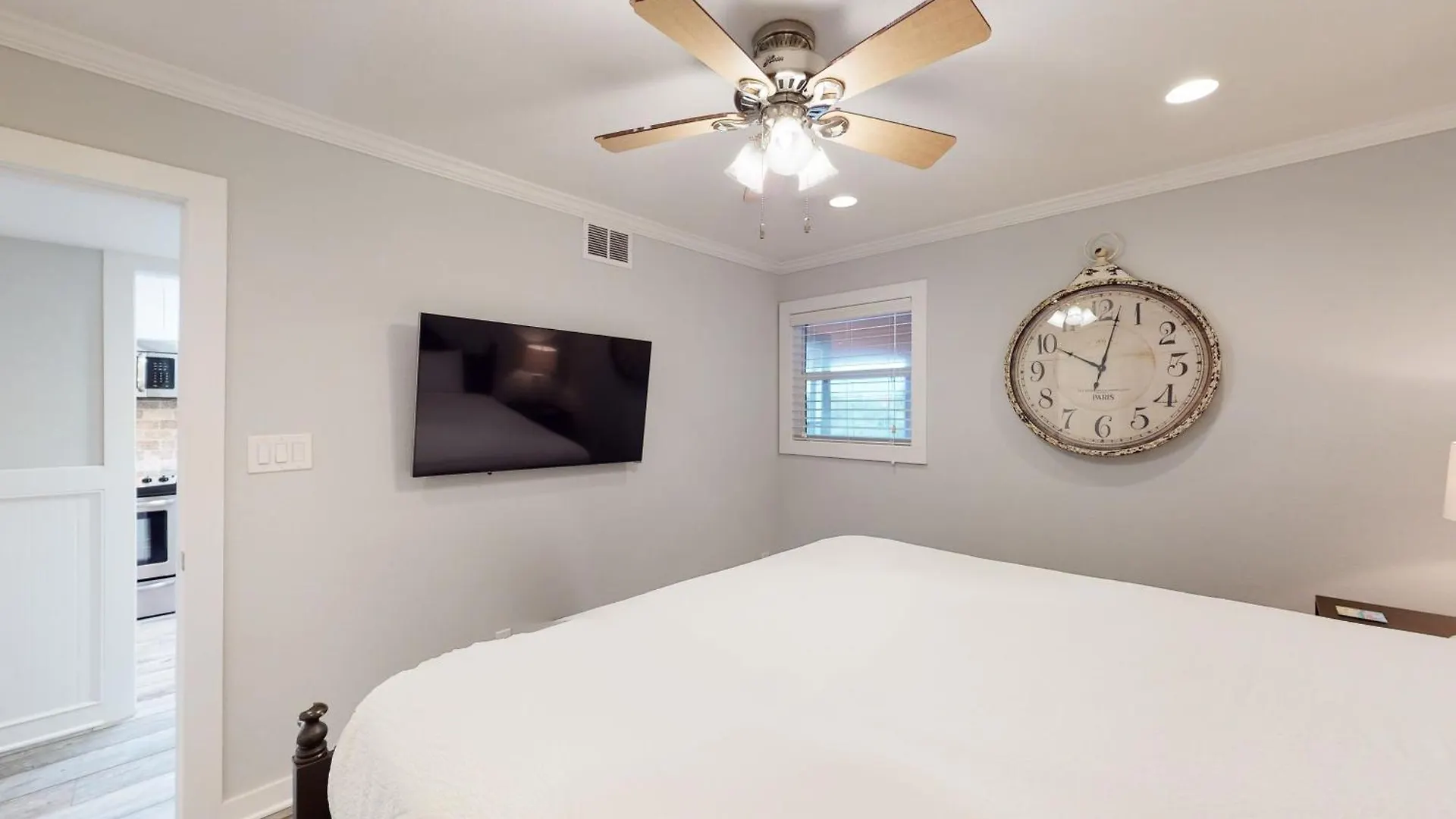 Tradewinds Apartment