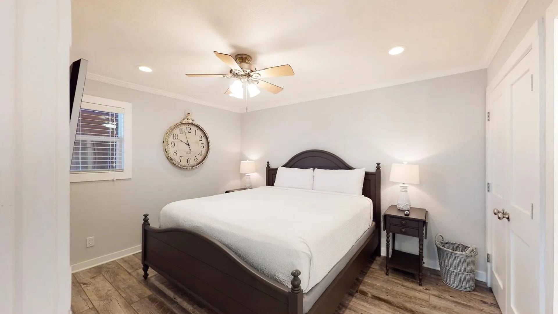 Apartment Tradewinds