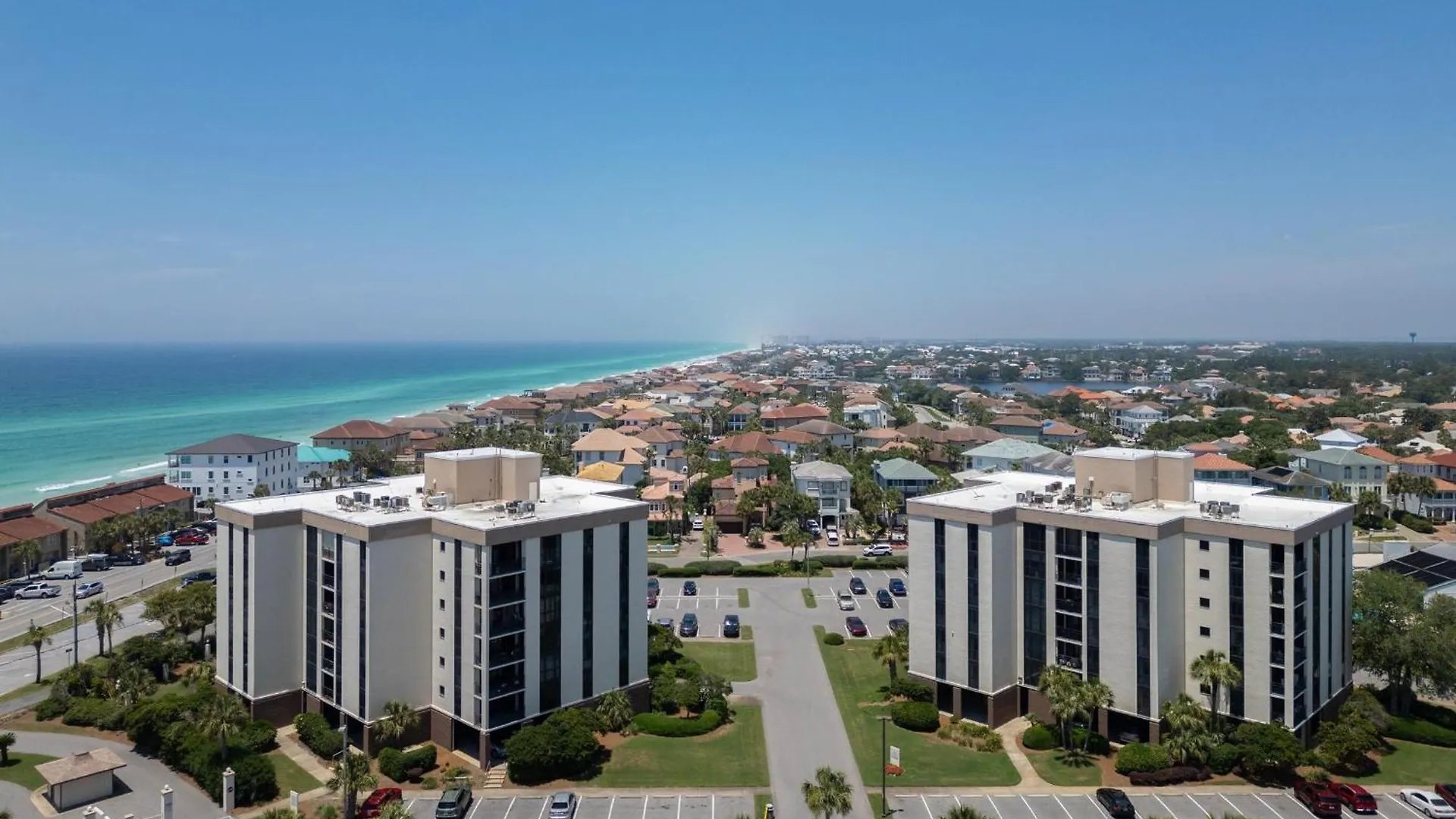 Enclave 201b- Two Pina Coladas Holiday home Destin
