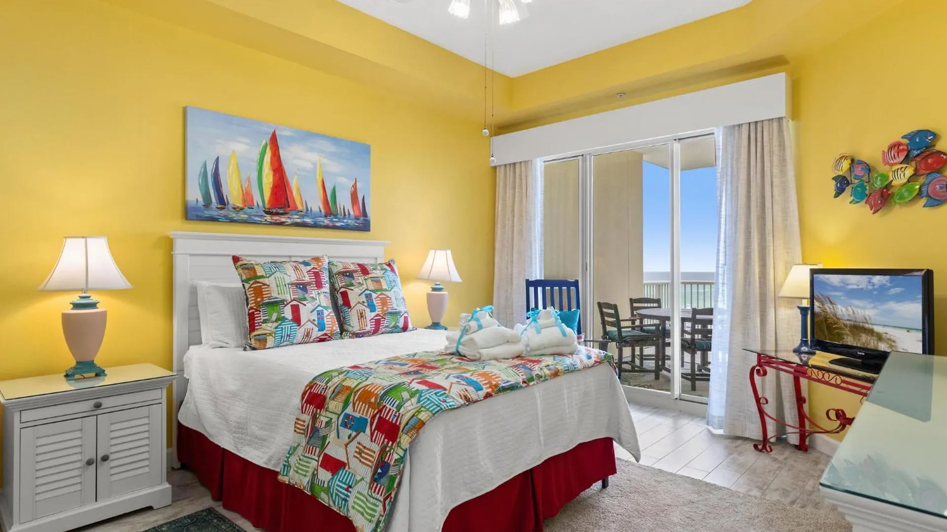 Holiday home Beachfront Luxury 2bd 2ba With Balcony! Sleeps 6! *