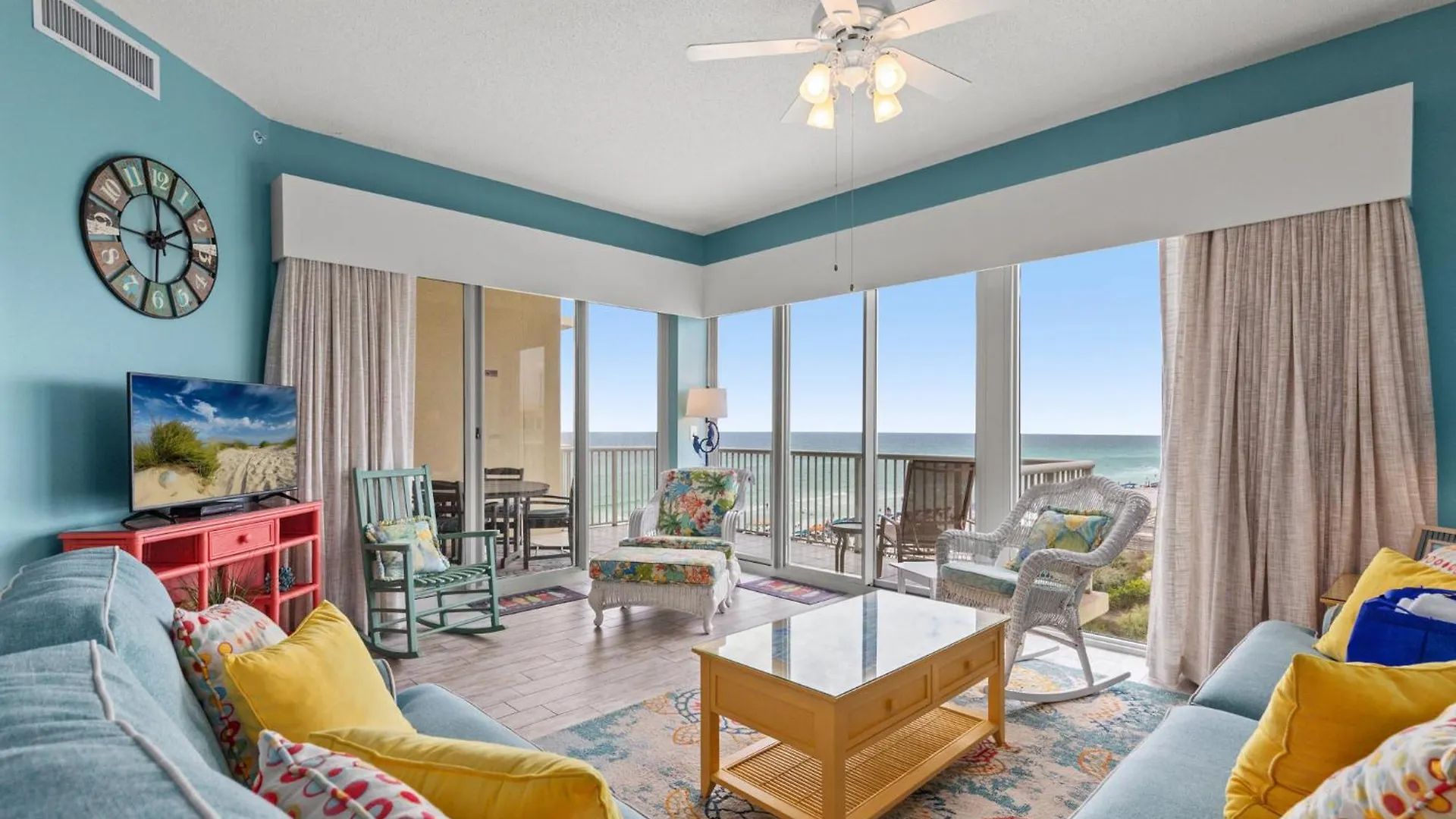 Beachfront Luxury 2bd 2ba With Balcony! Sleeps 6! Destin