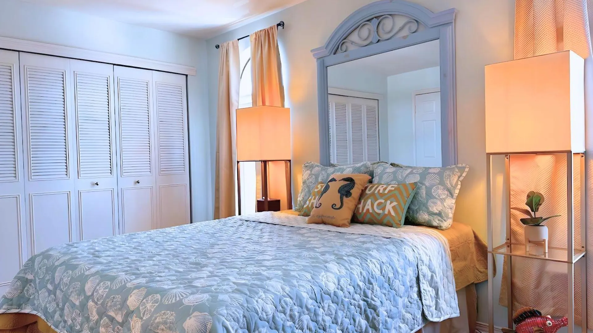 Holiday home Renovated House, 1 Minute Walk To Miramar Destin