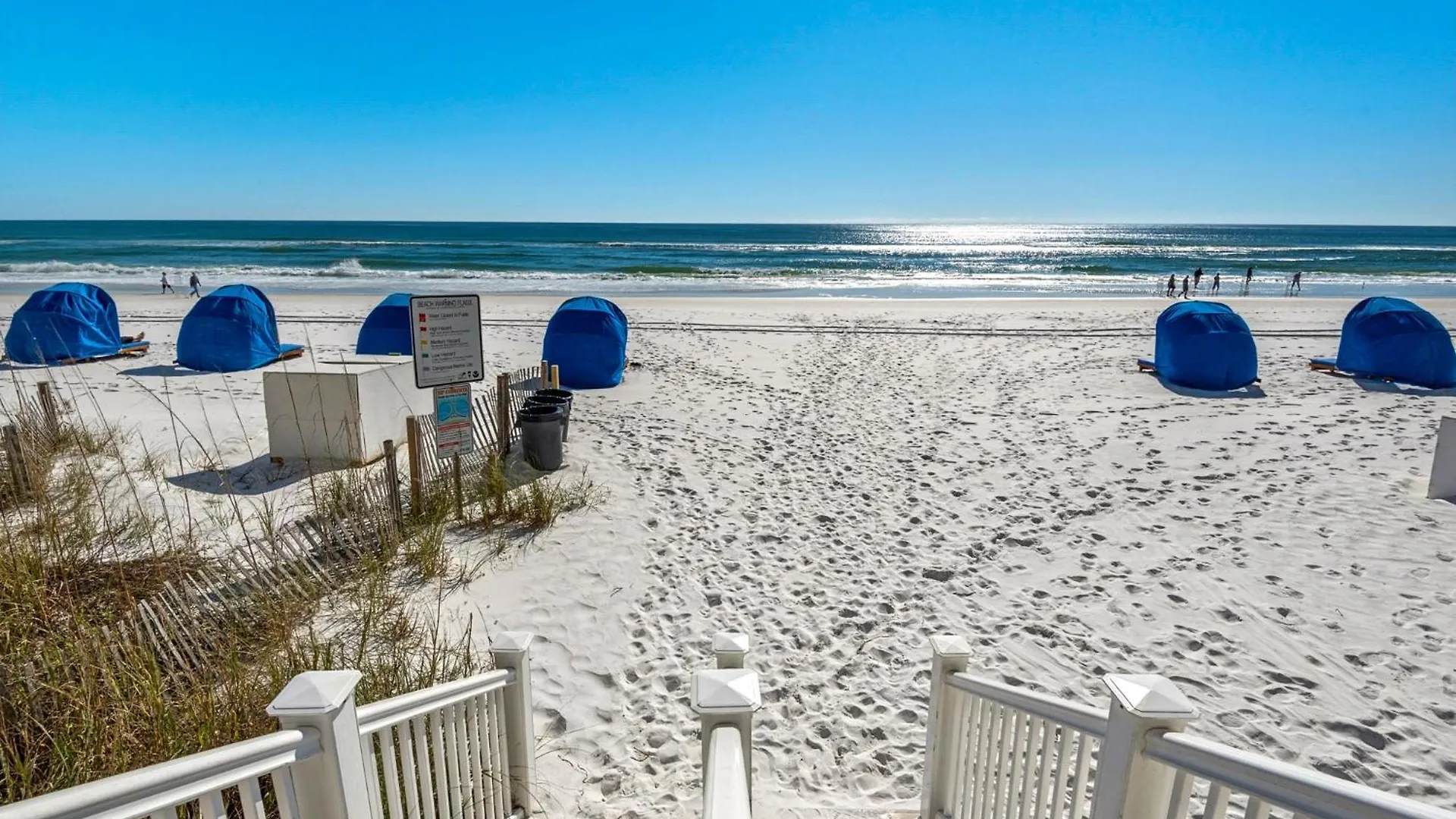 Beautiful Spacious Penthouse 2 Story Front Sleeps 12! Holiday home Destin