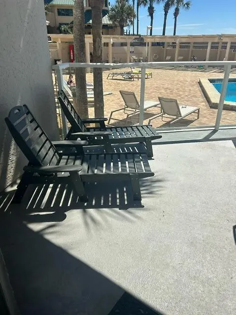 Apartment Beachside Two 4209