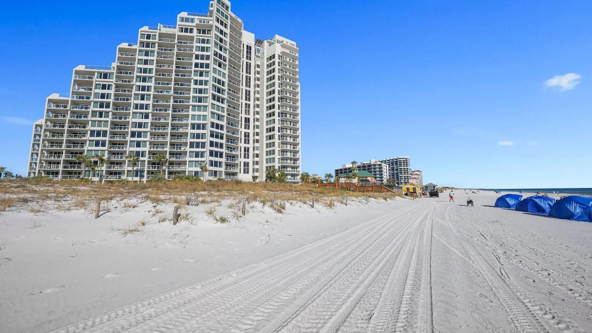 Apartment Beachside Two 4209 *