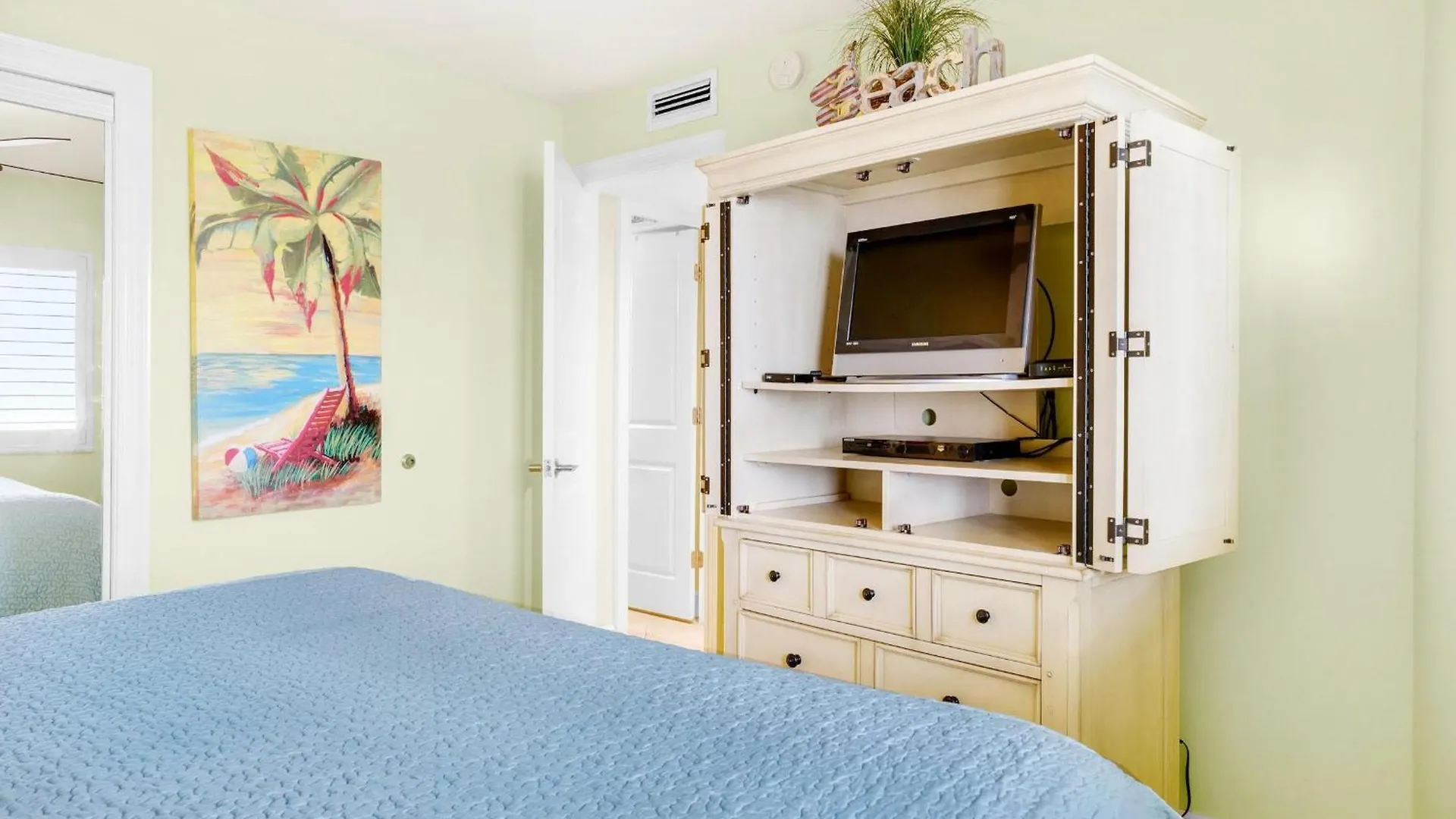 Mainsail 142 Apartment