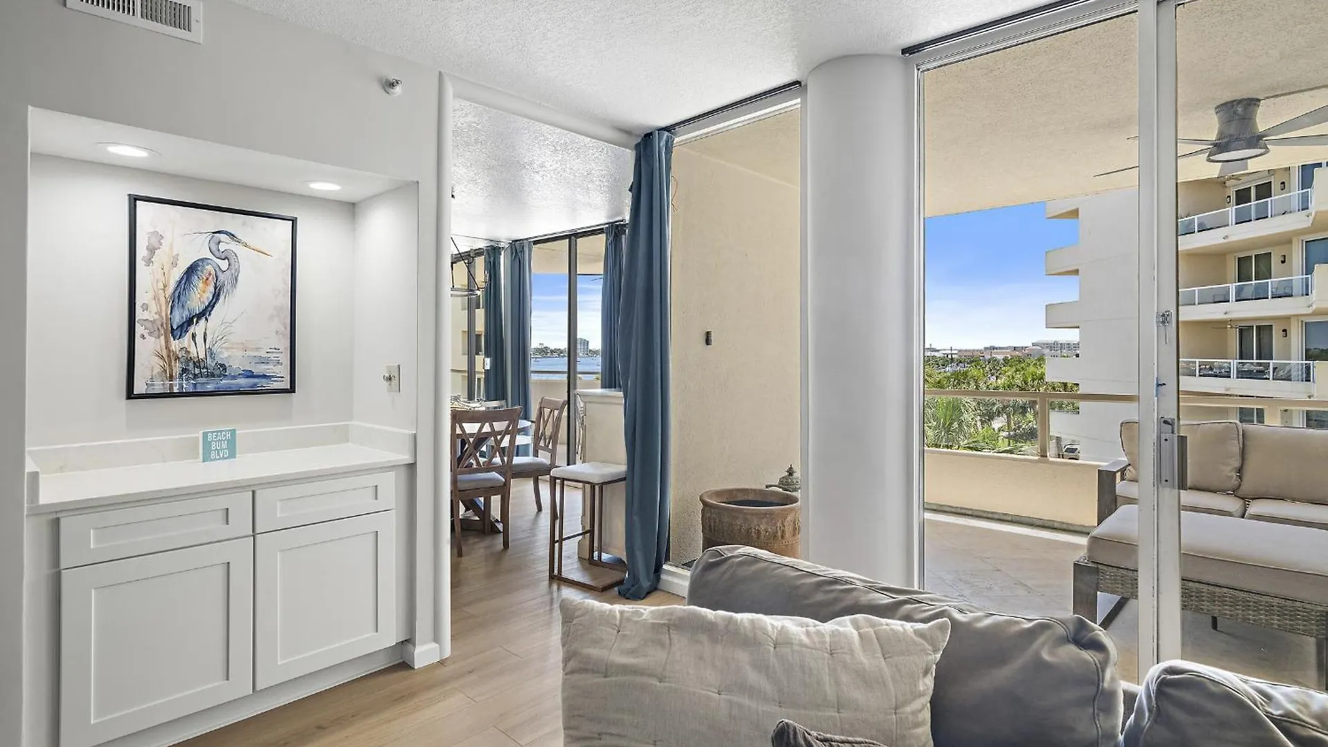 East Pass Towers 303n شقة