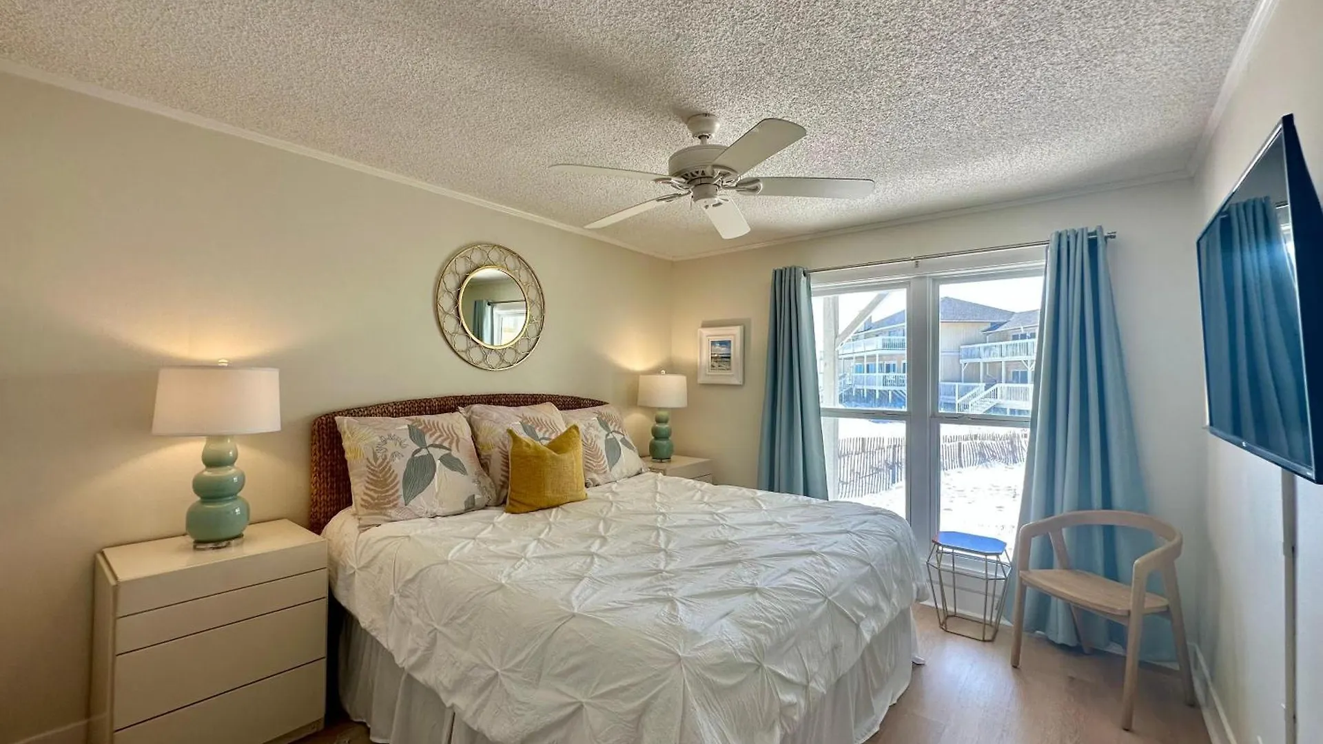 Sandpiper Cove 1123 * Destin