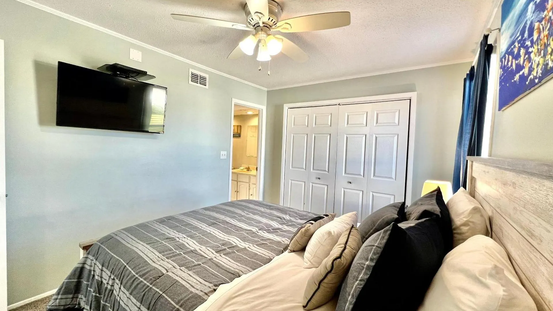Sandpiper Cove 2031 *