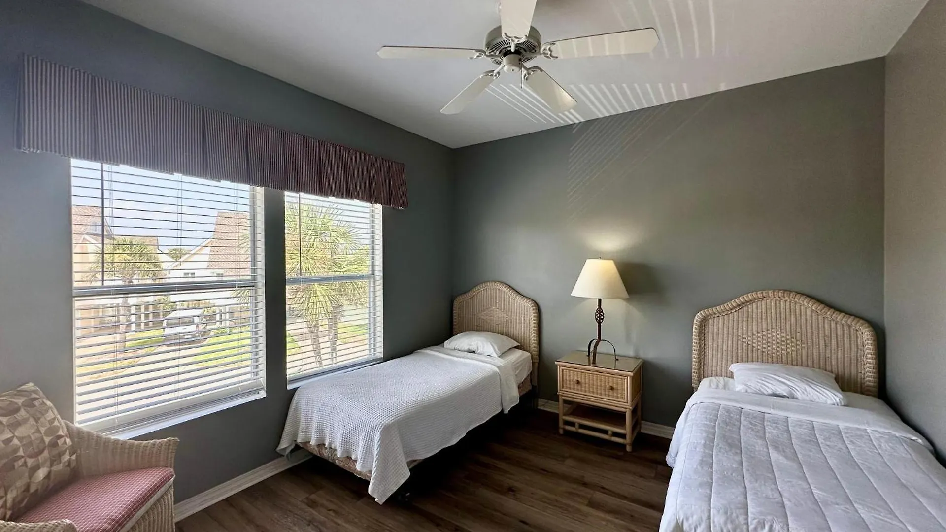 Sandpiper Cove 9237 *